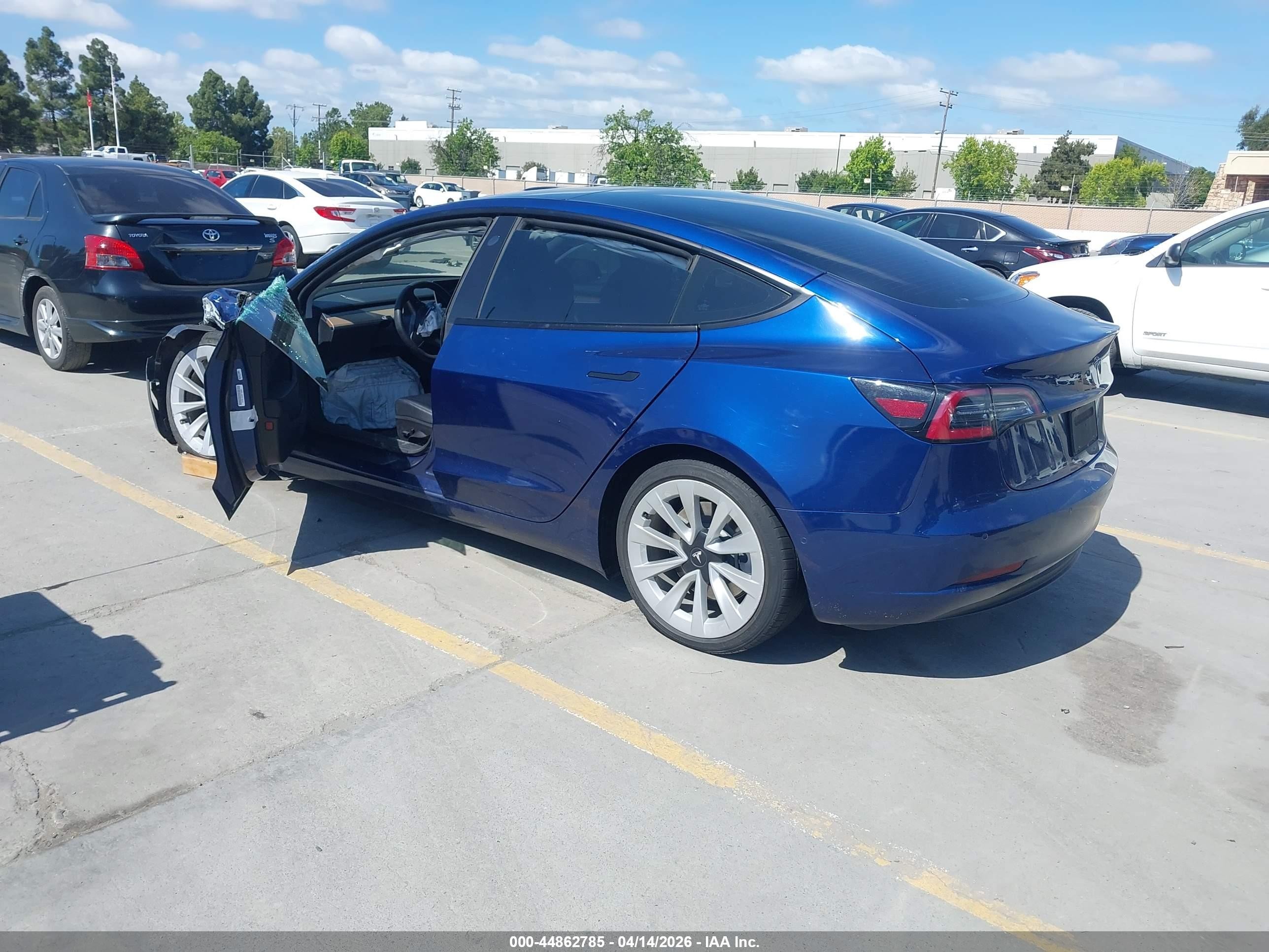 2022 Tesla Model 3 Rear-wheel Drive Синий vin: 5YJ3E1EA3NF143202