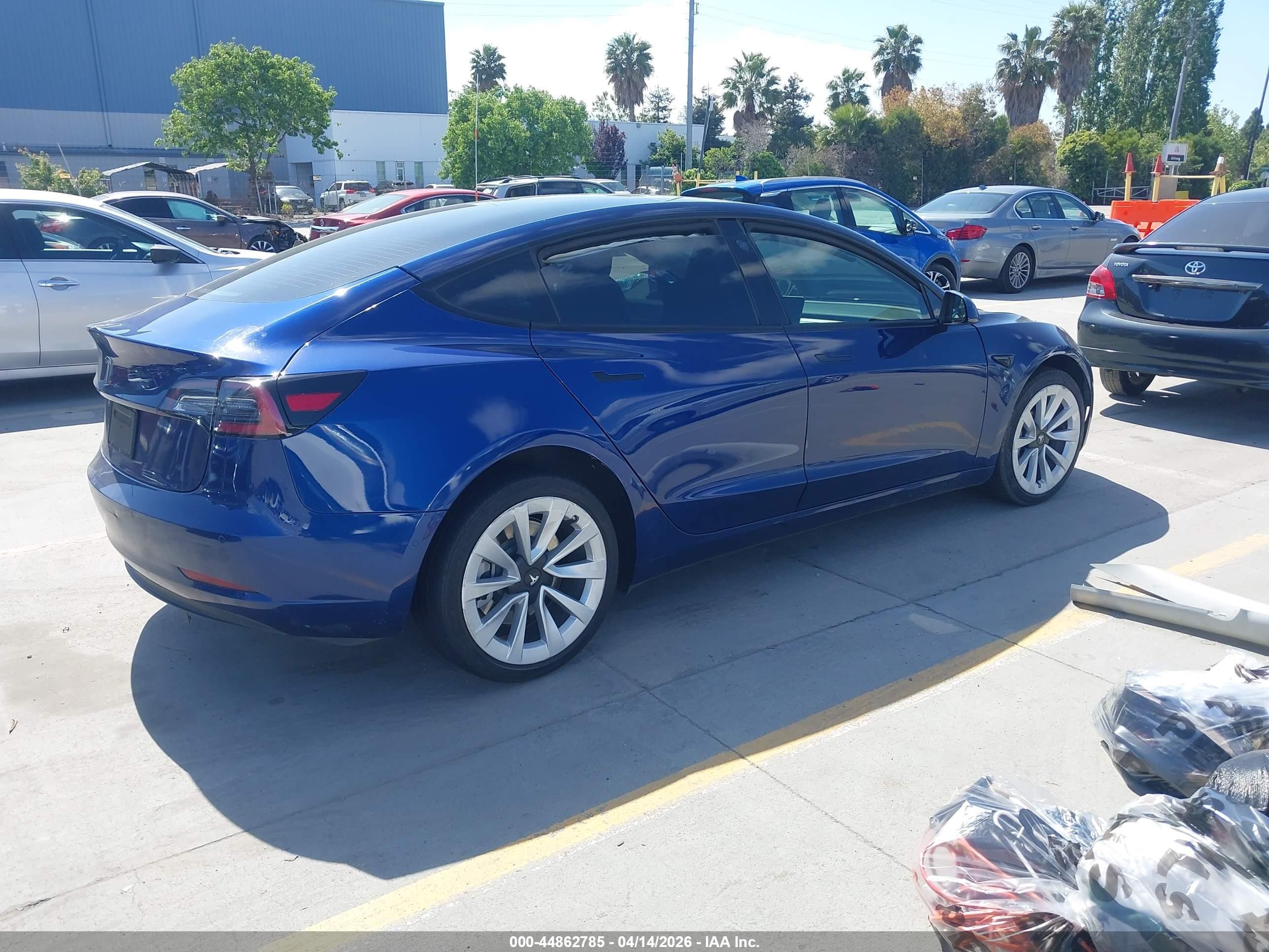 2022 Tesla Model 3 Rear-wheel Drive Синий vin: 5YJ3E1EA3NF143202