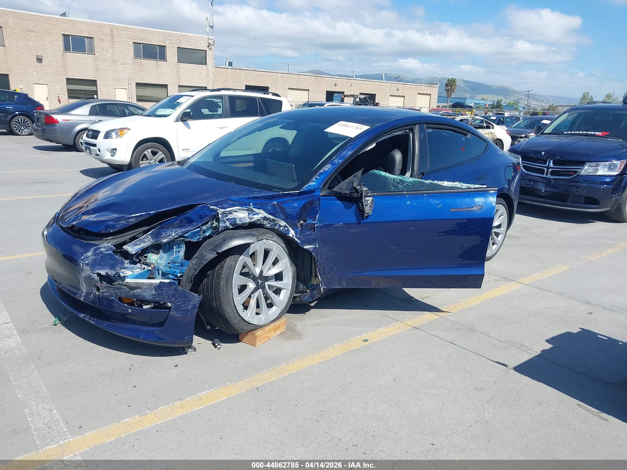 2022 Tesla Model 3 Rear-wheel Drive Синий vin: 5YJ3E1EA3NF143202