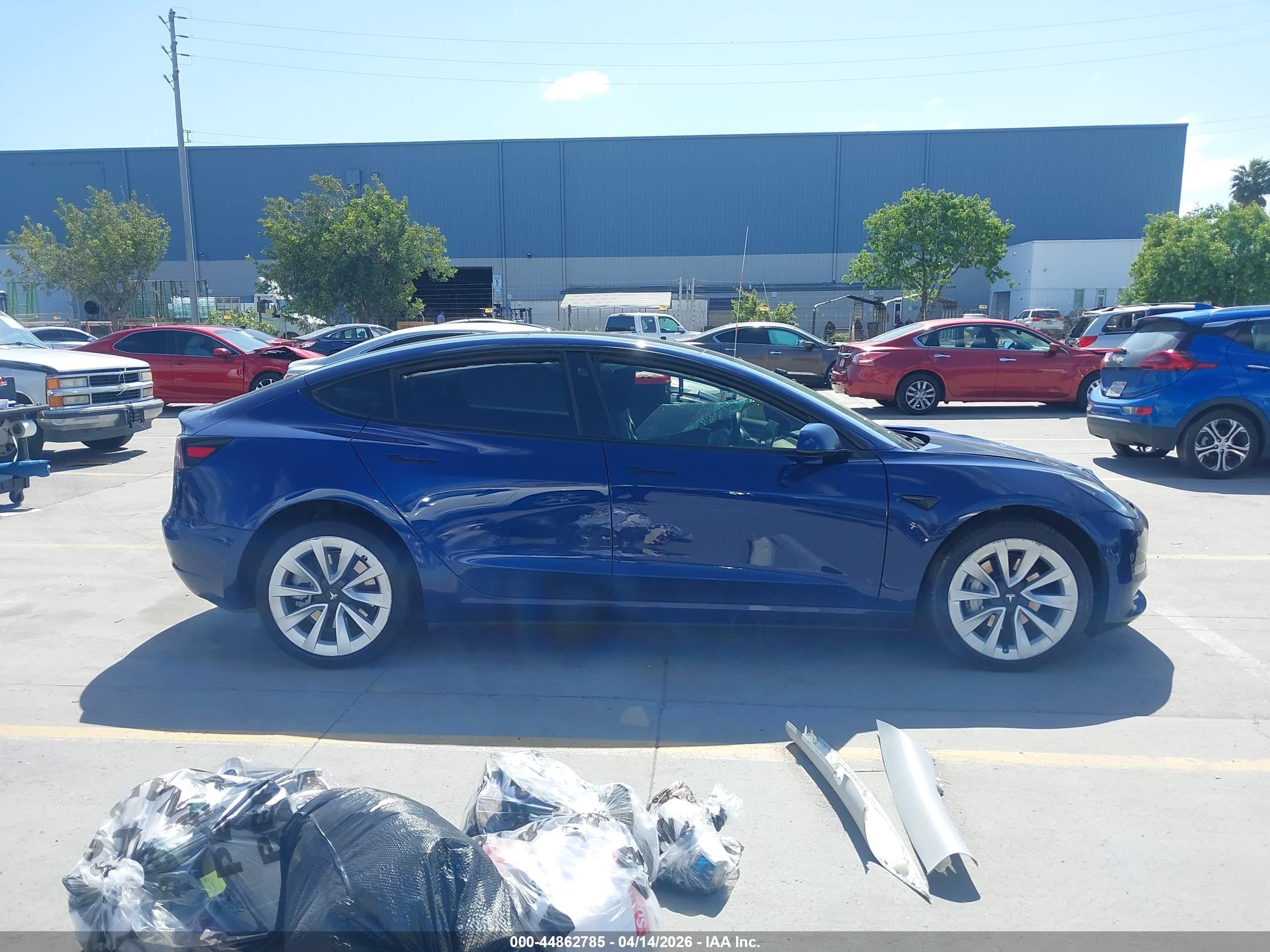 2022 Tesla Model 3 Rear-wheel Drive Синий vin: 5YJ3E1EA3NF143202