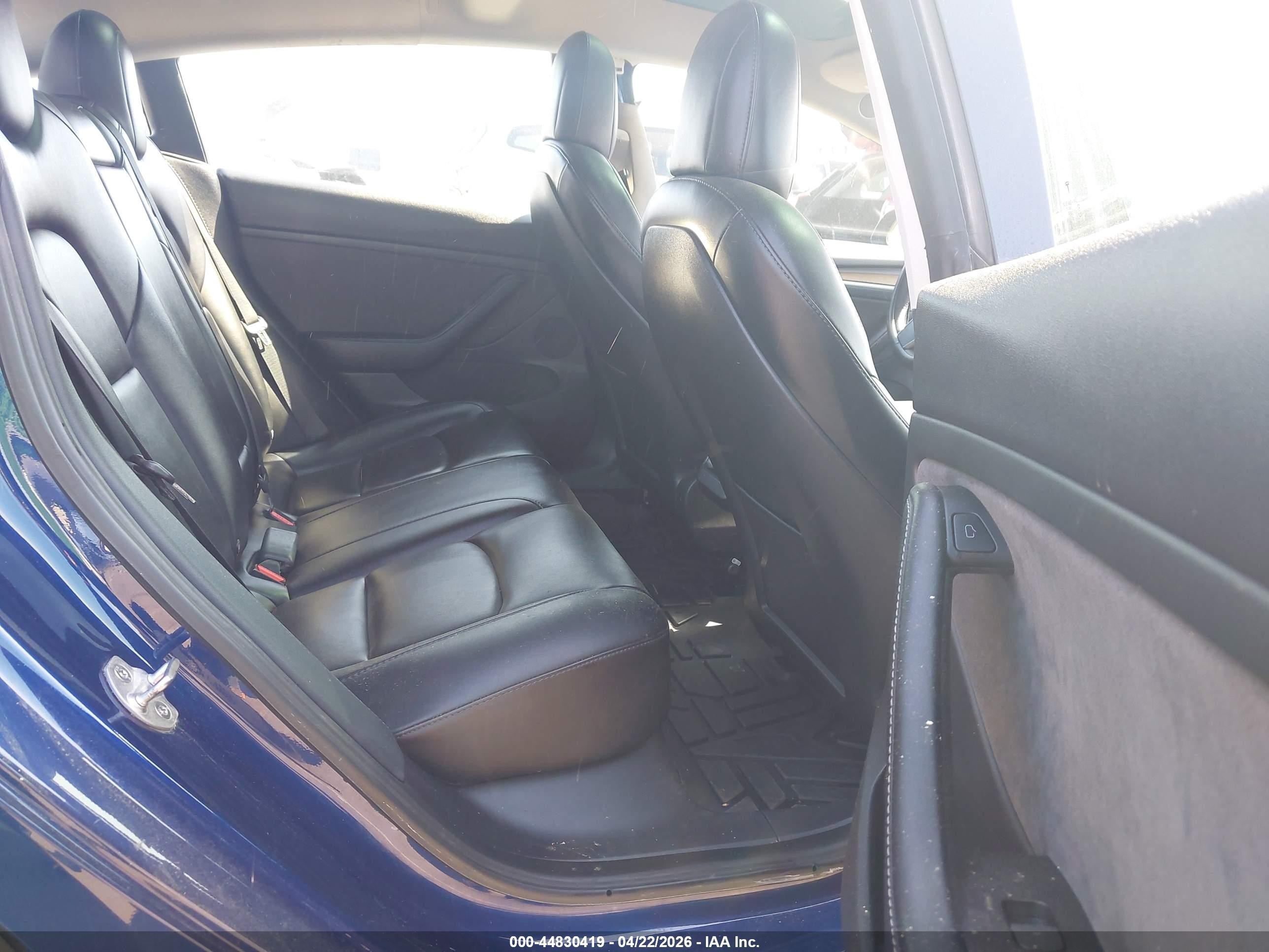 2022 Tesla Model 3 Rear-wheel Drive Dark Blue vin: 5YJ3E1EA3NF322792