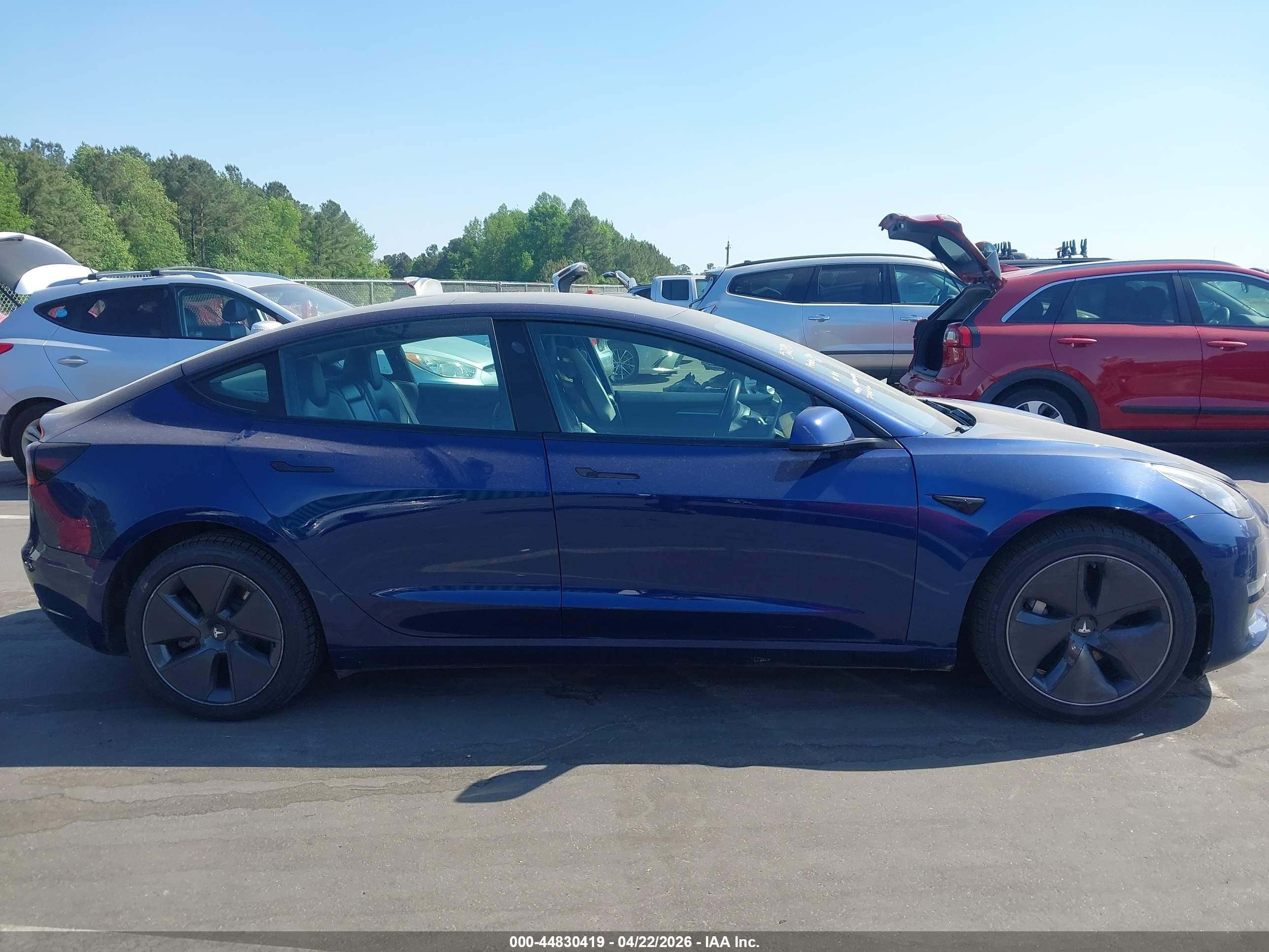 2022 Tesla Model 3 Rear-wheel Drive Dark Blue vin: 5YJ3E1EA3NF322792