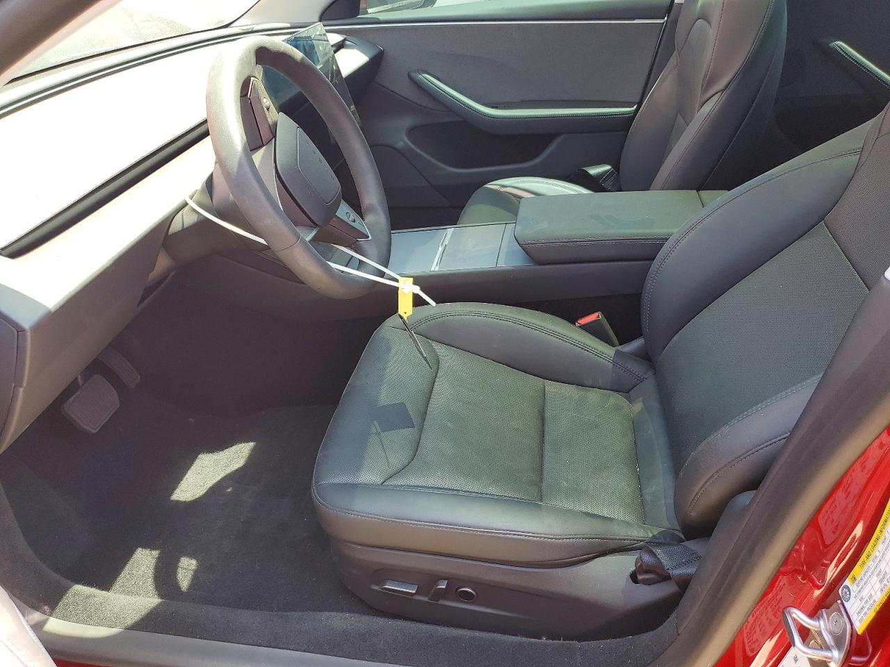 2025 Tesla Model 3 Red vin: 5YJ3E1EA3SF983797