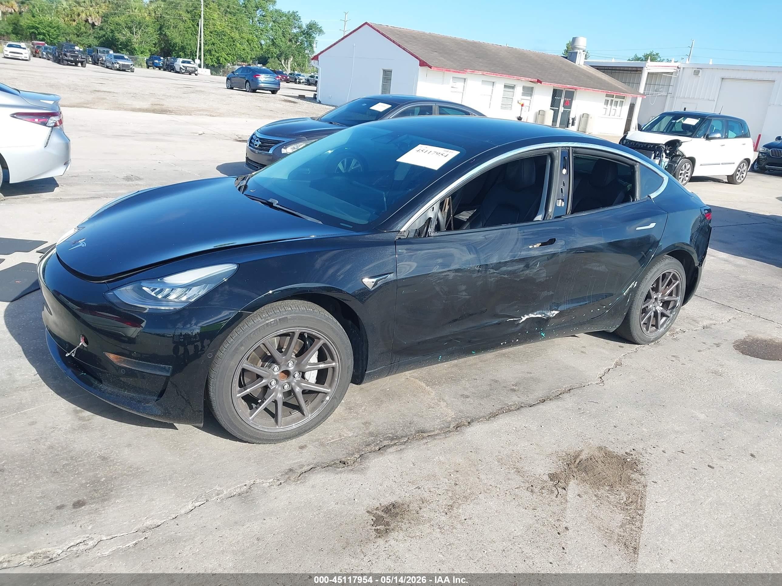 2020 Tesla Model 3 Standard Range Plus Rear-wheel Drive/standard Range Rear-wheel Drive Черный vin: 5YJ3E1EA4LF736547
