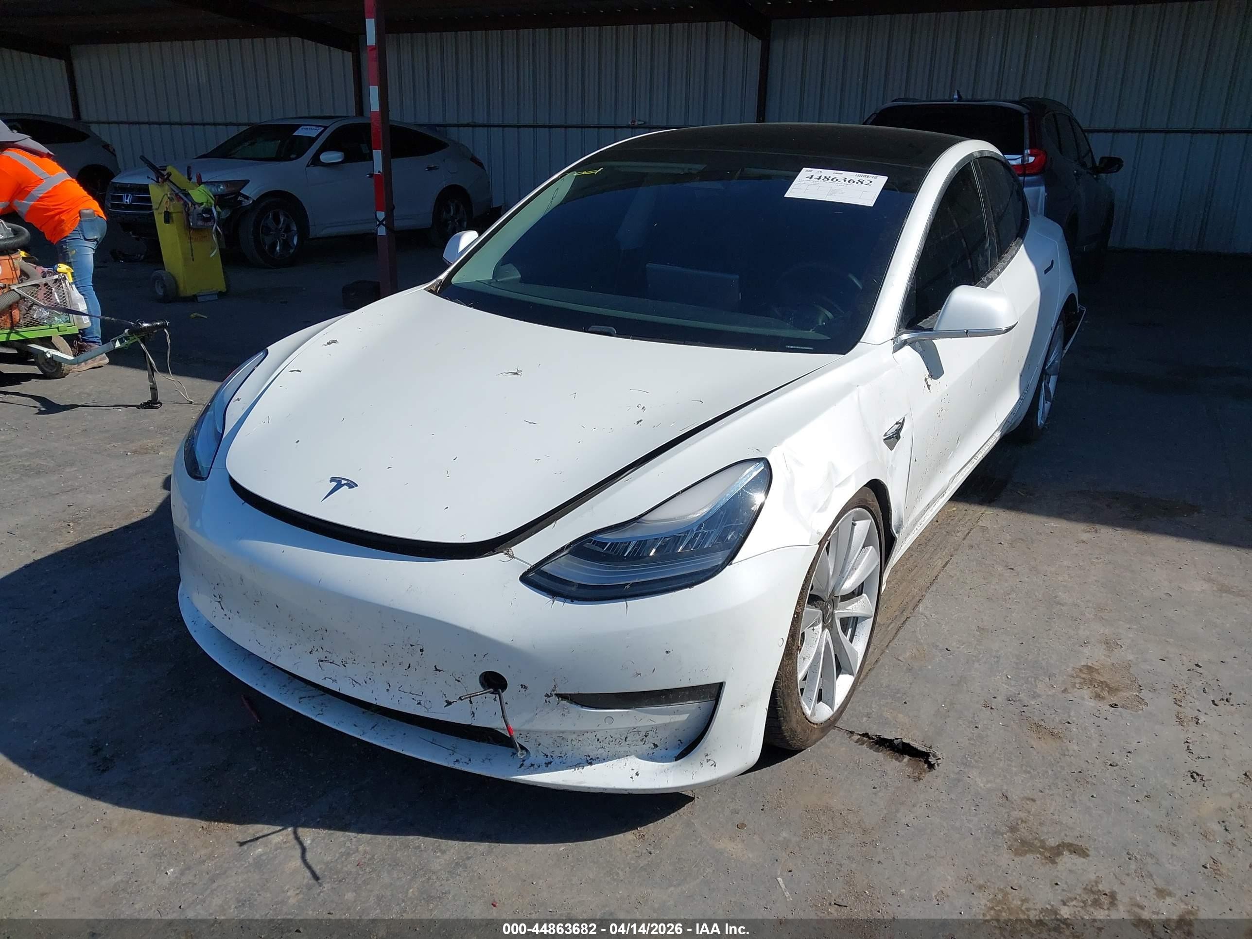2020 Tesla Model 3 Standard Range Plus Rear-wheel Drive/standard Range Rear-wheel Drive Белый vin: 5YJ3E1EA6LF634246