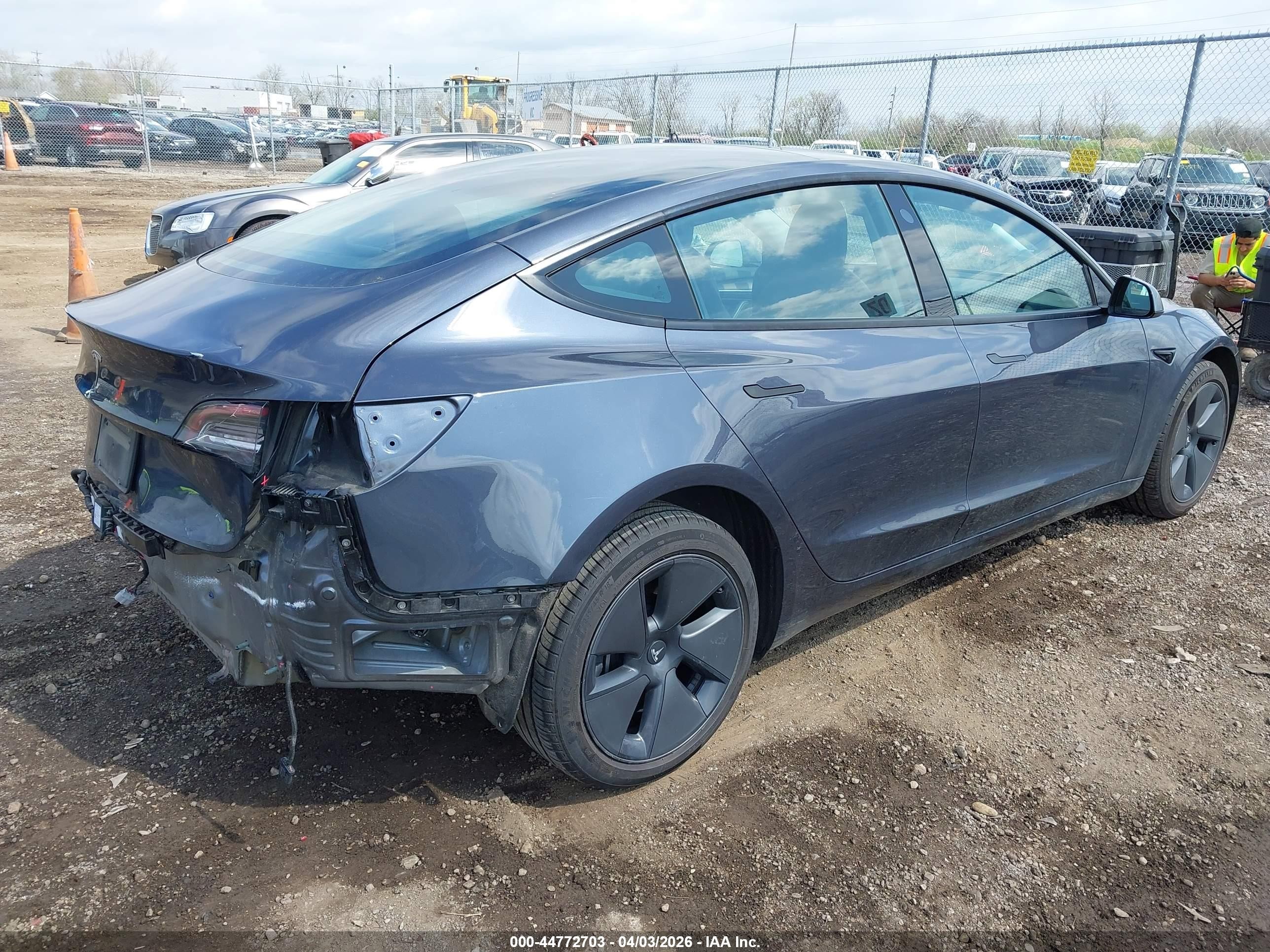 2021 Tesla Model 3 Standard Range Plus Rear-wheel Drive Gray vin: 5YJ3E1EA6MF095502