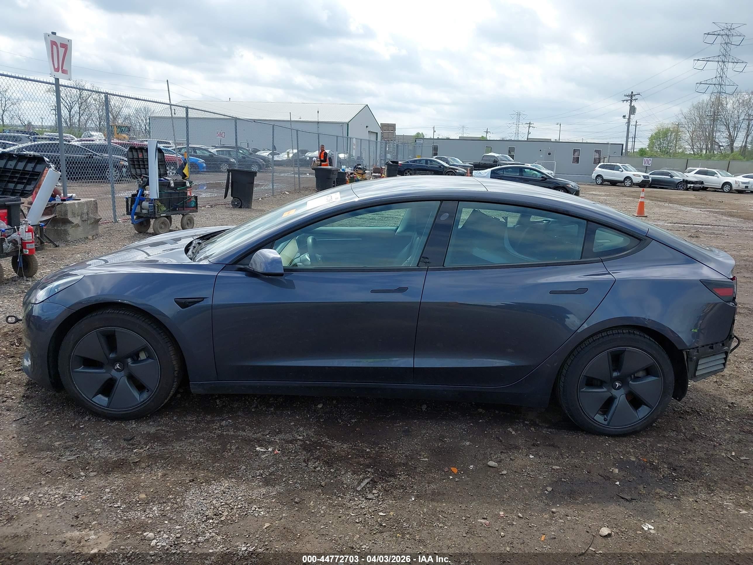 2021 Tesla Model 3 Standard Range Plus Rear-wheel Drive Gray vin: 5YJ3E1EA6MF095502
