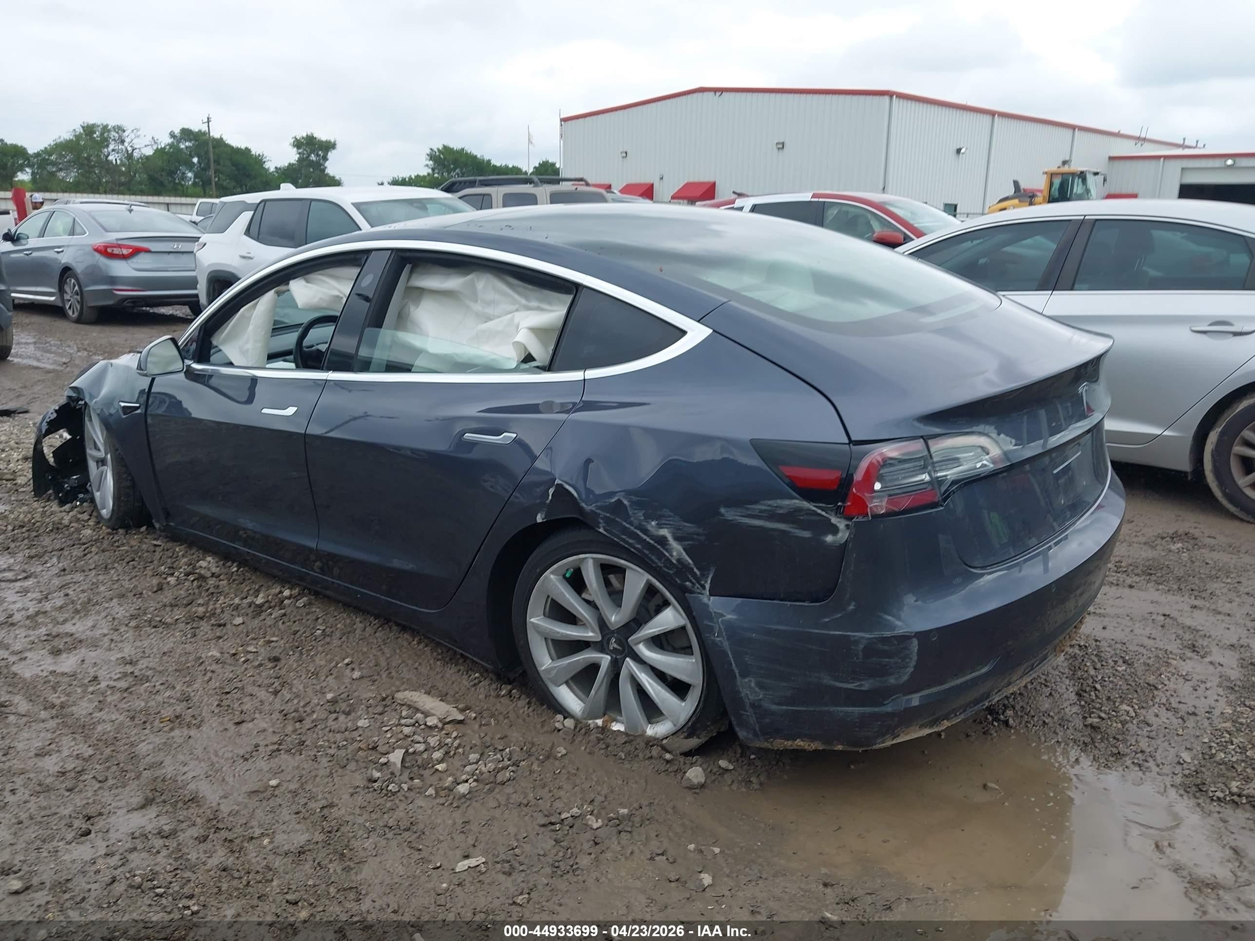 2018 Tesla Model 3 Серый vin: 5YJ3E1EA8JF169109