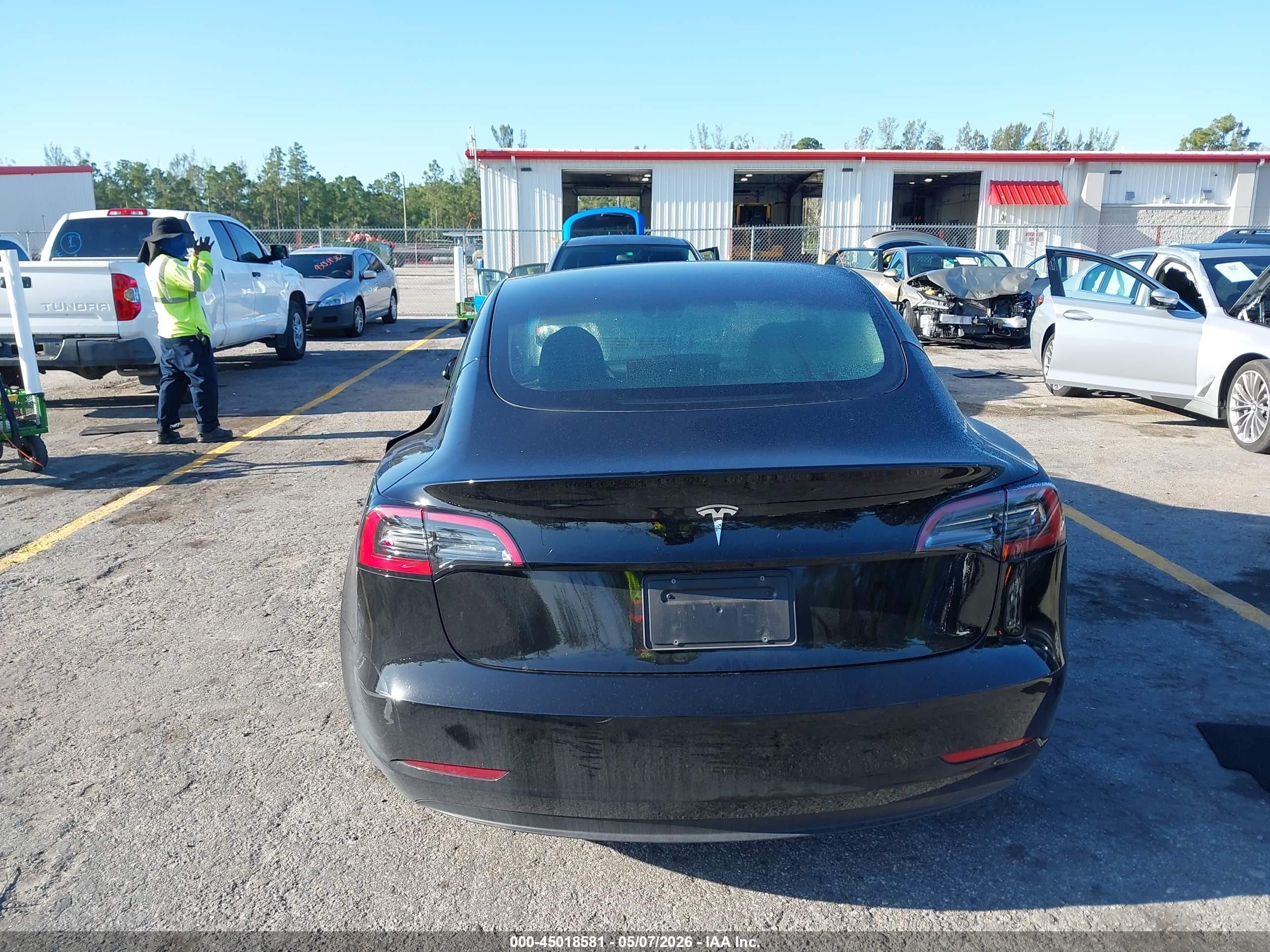 2023 Tesla Model 3 Rear-wheel Drive Черный vin: 5YJ3E1EA8PF695619