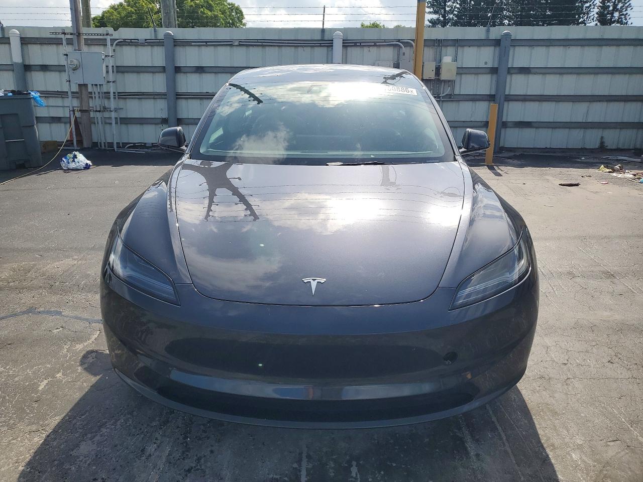 2024 Tesla Model 3 Gray vin: 5YJ3E1EA8RF855694