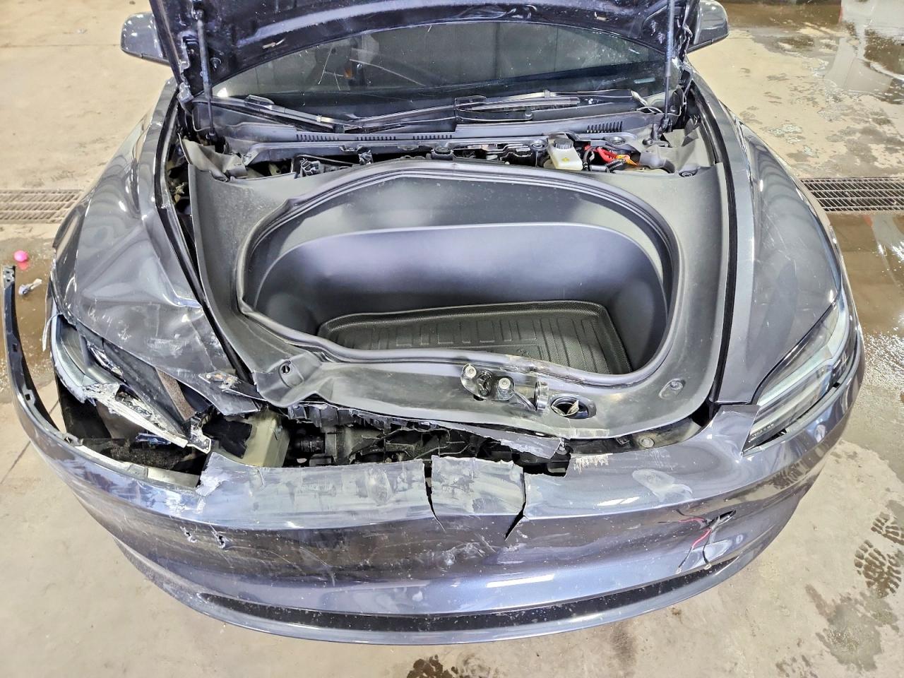 2025 Tesla Model 3 Gray vin: 5YJ3E1EA8SF040059