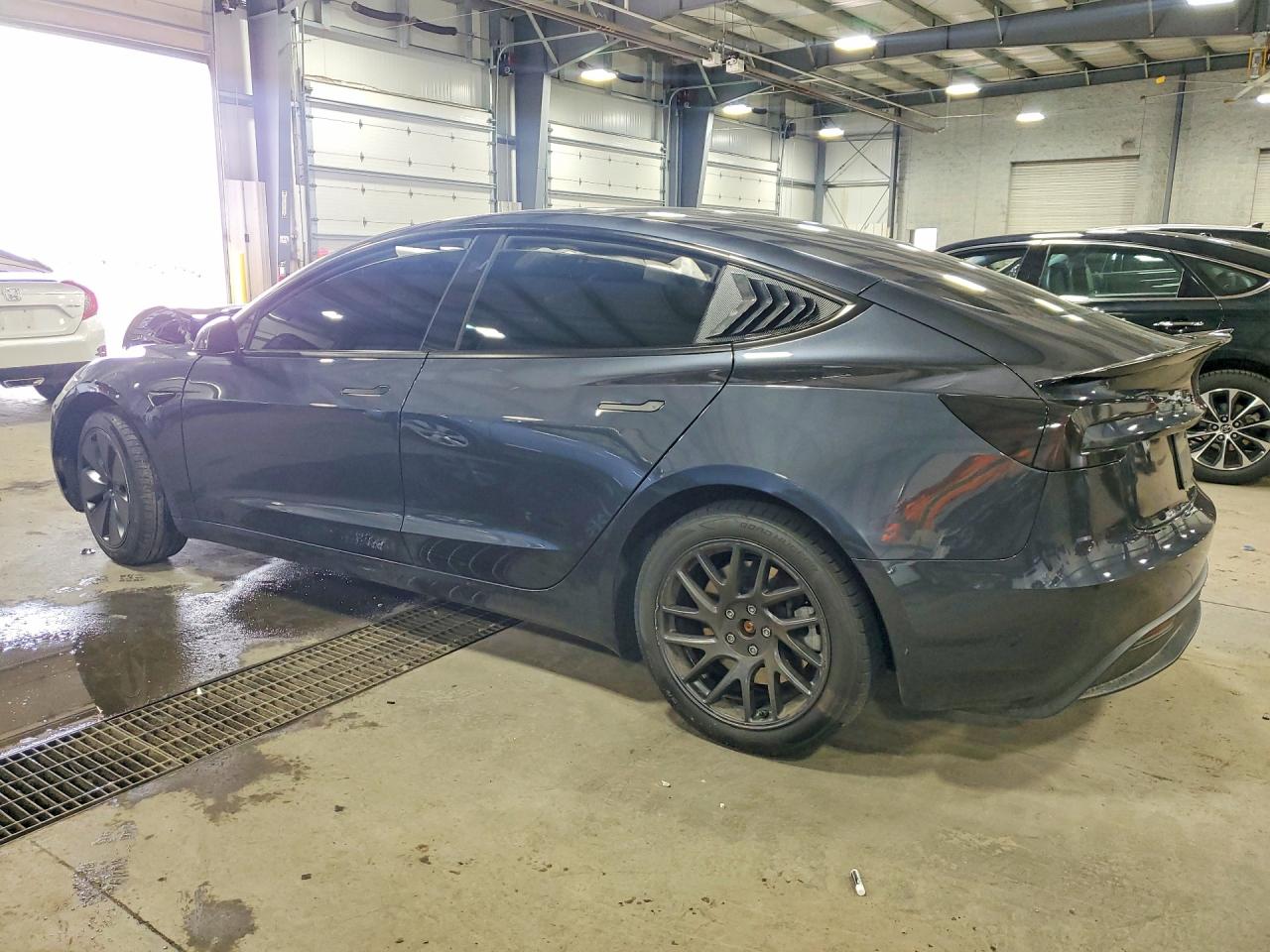 2025 Tesla Model 3 Gray vin: 5YJ3E1EA8SF040059
