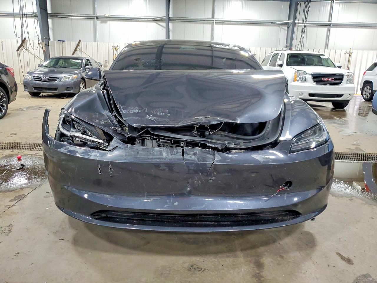 2025 Tesla Model 3 Gray vin: 5YJ3E1EA8SF040059