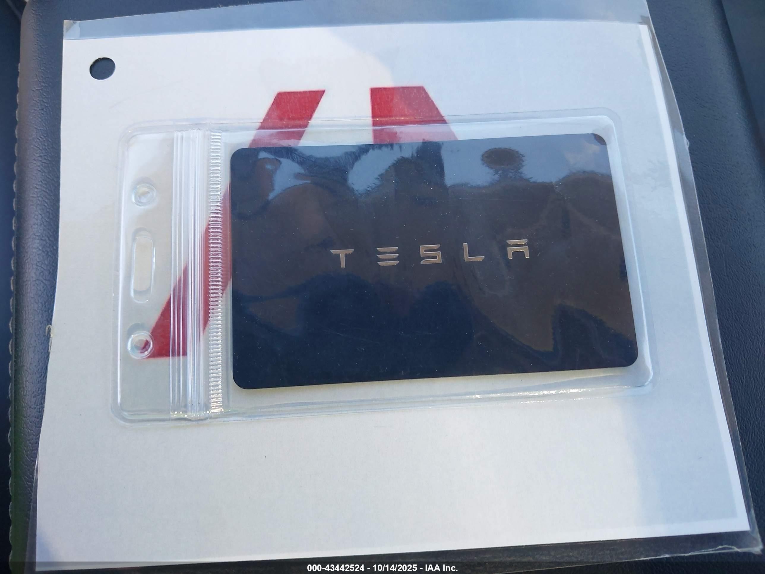 2018 Tesla Model 3 Long Range/mid Range Серебряный vin: 5YJ3E1EA9JF048637