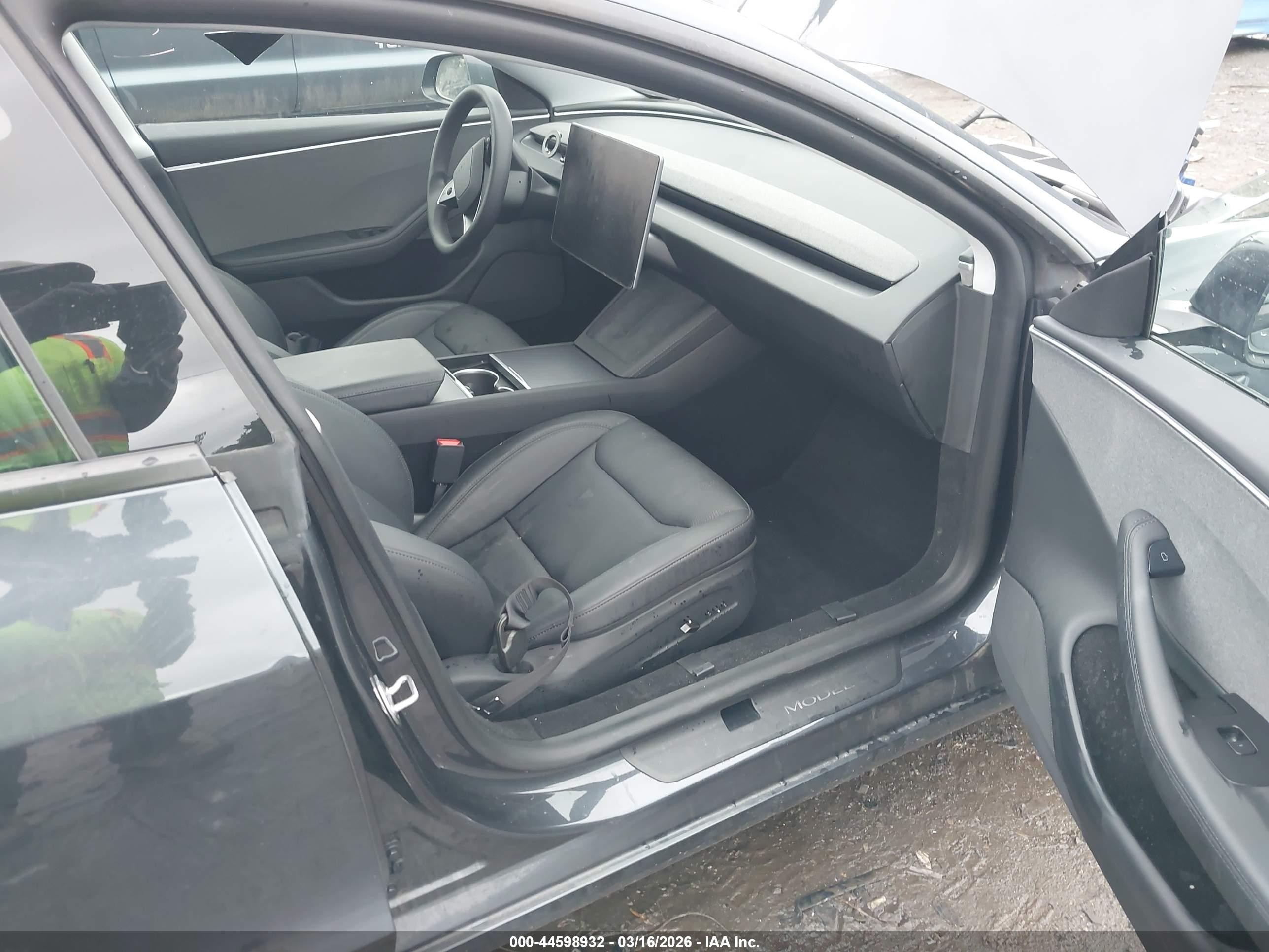 2025 Tesla Model 3 Long Range Rear-wheel Drive/standard Rear-wheel Drive Серый vin: 5YJ3E1EA9SF969936