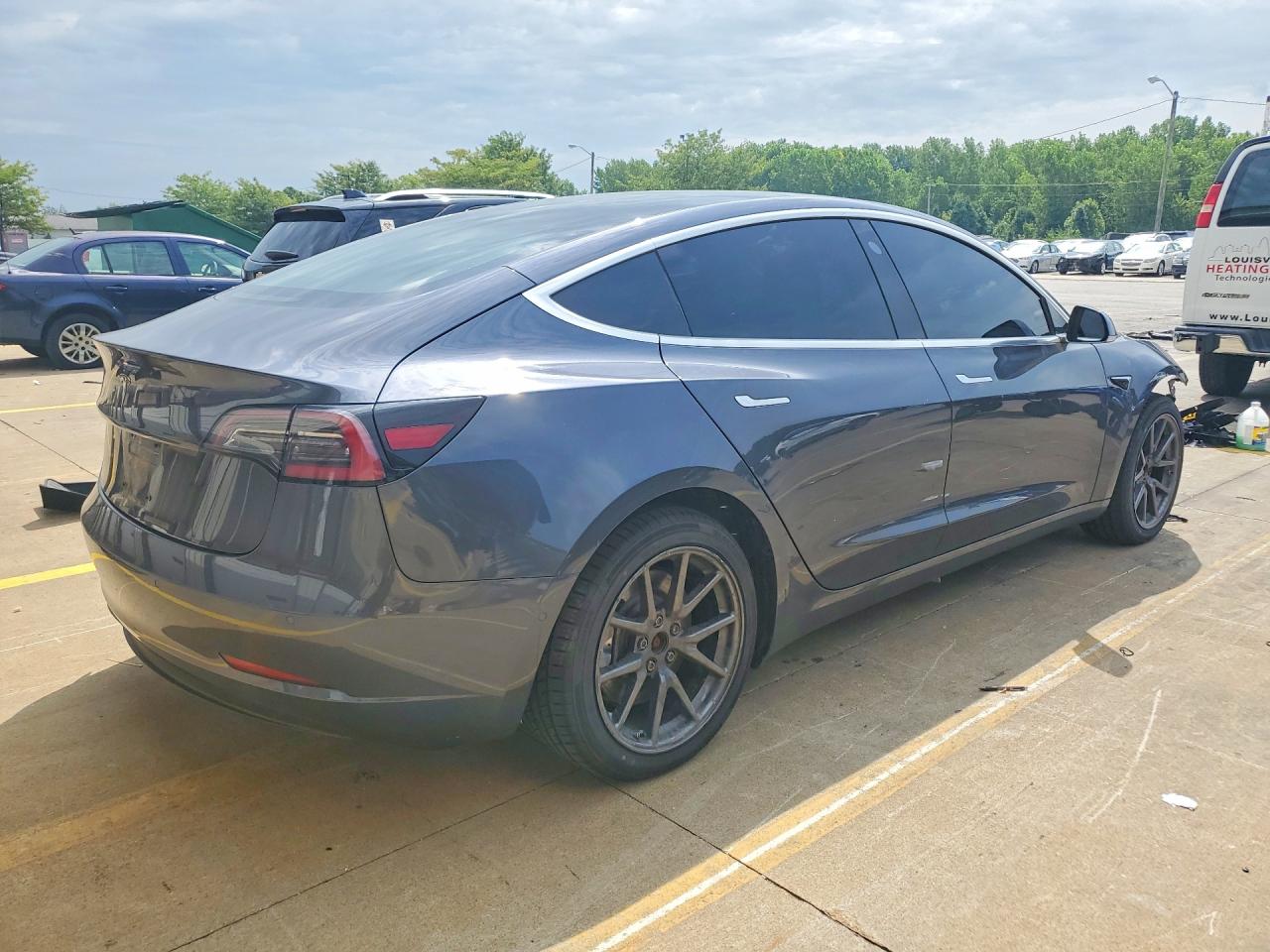 2018 Tesla Model 3 Gray vin: 5YJ3E1EAXJF014173