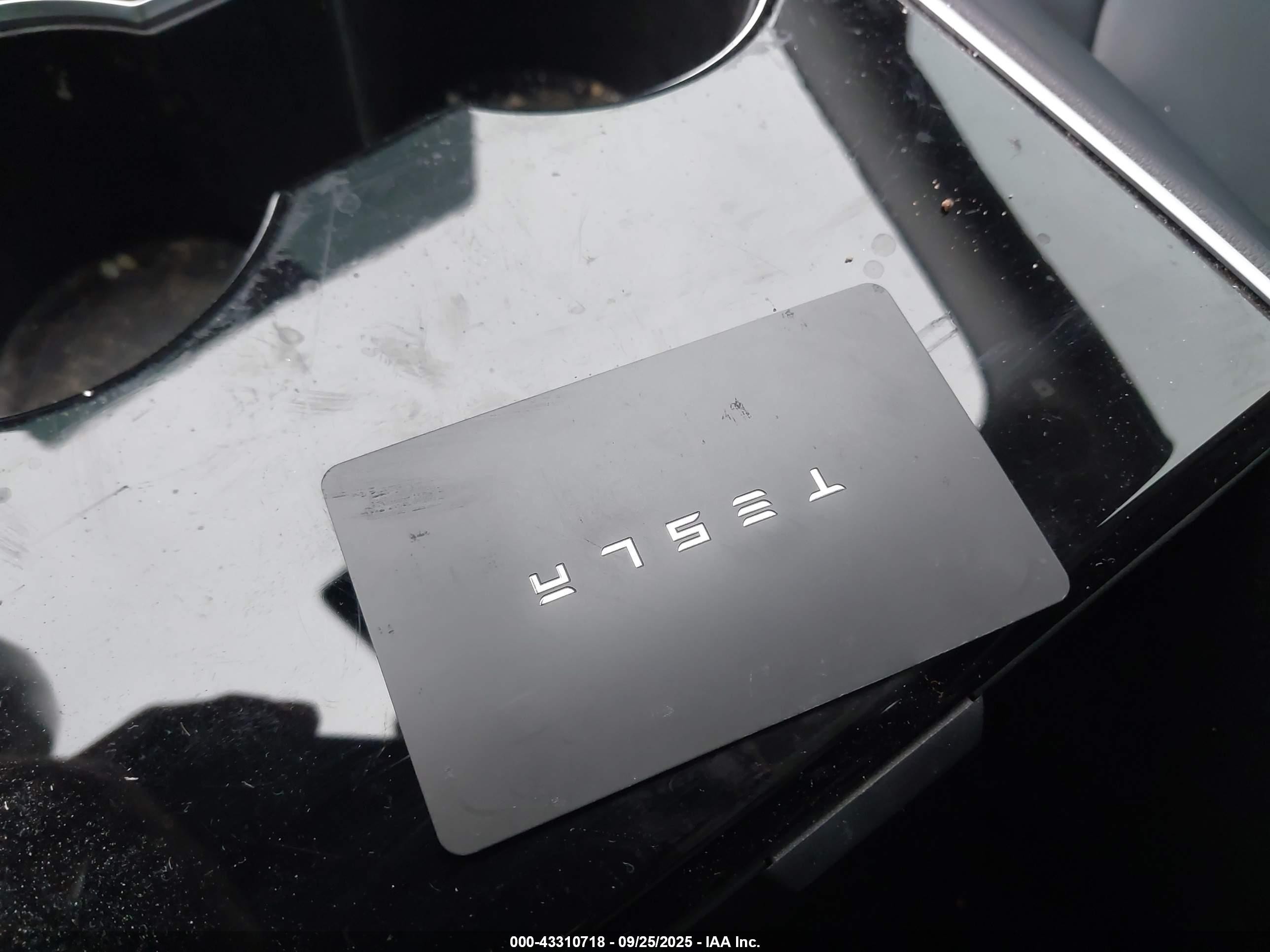 2018 Tesla Model 3 Long Range/mid Range Синий vin: 5YJ3E1EAXJF016960
