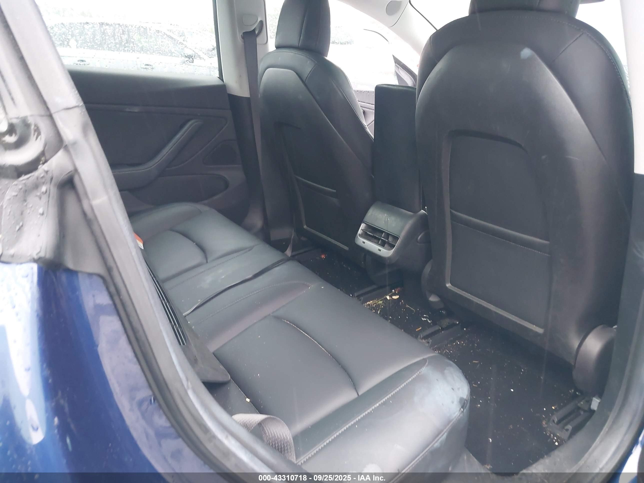 2018 Tesla Model 3 Long Range/mid Range Синий vin: 5YJ3E1EAXJF016960