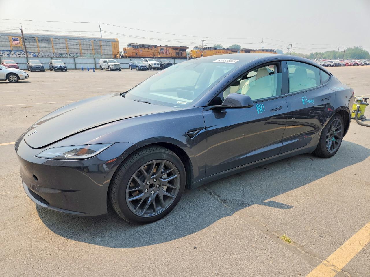 2024 Tesla Model 3 Gray vin: 5YJ3E1EAXRF849251