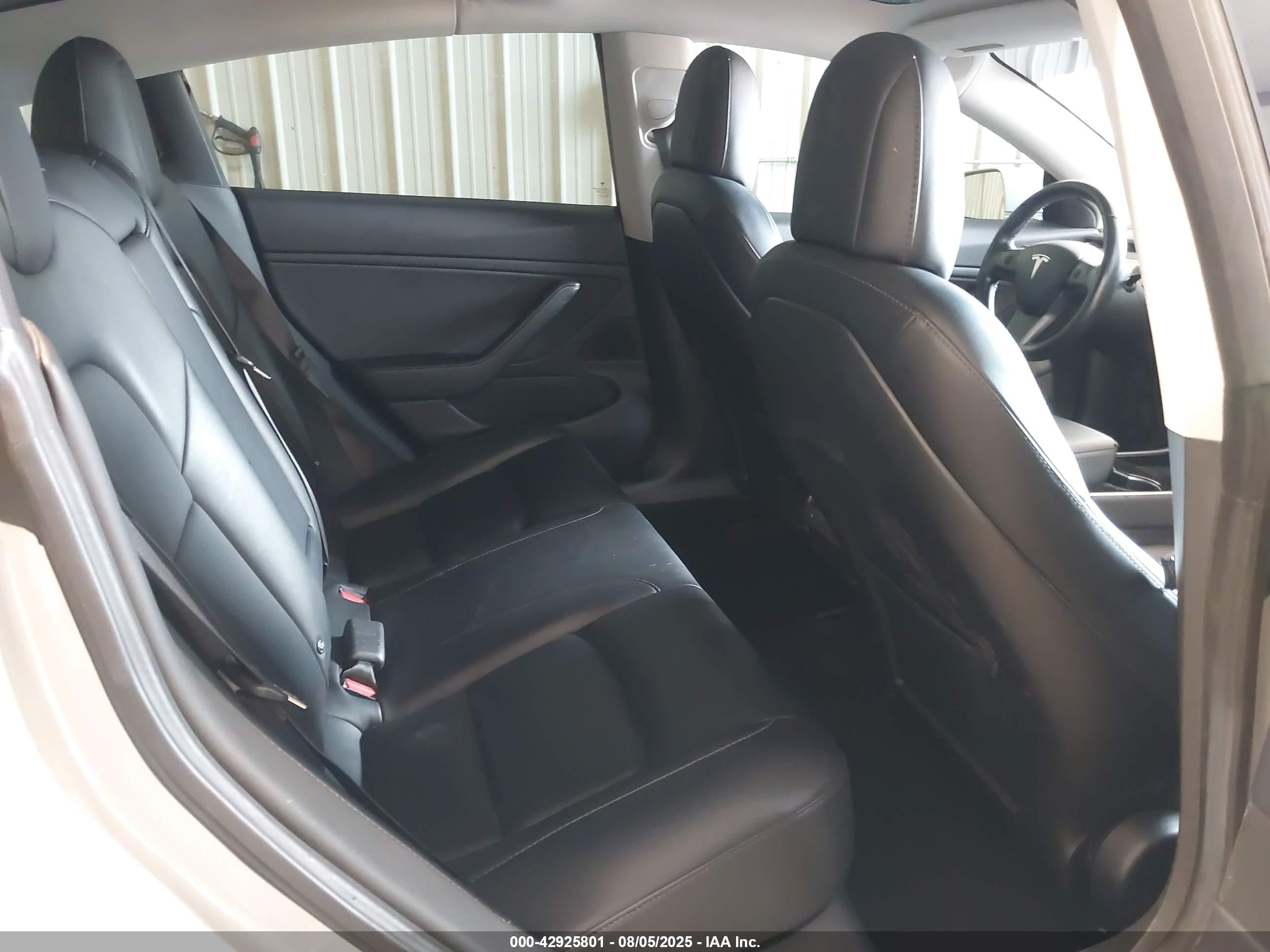 2018 Tesla Model 3 Long Range/performance Серебряный vin: 5YJ3E1EB0JF069157