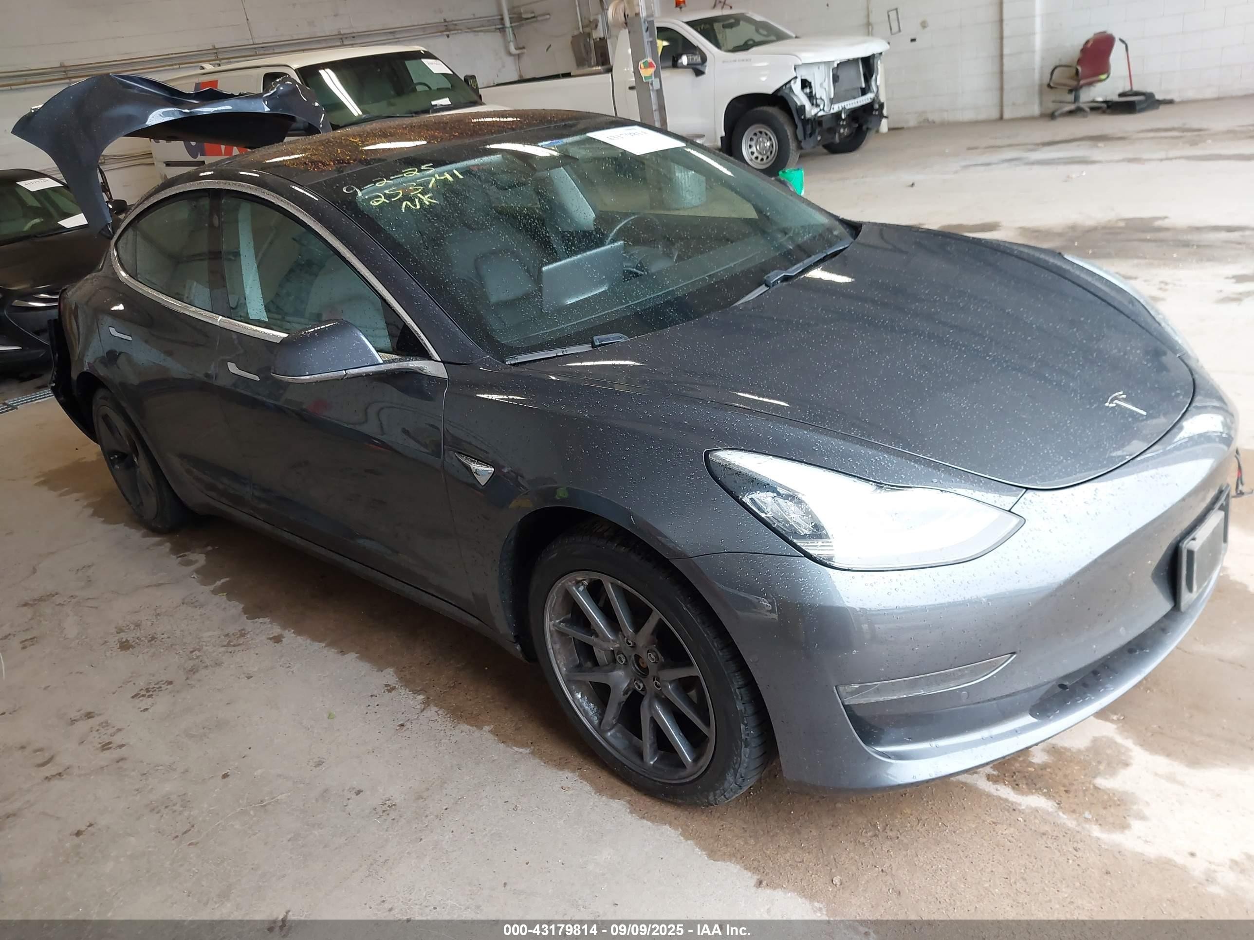2018 Tesla Model 3 Long Range/performance Серый vin: 5YJ3E1EB0JF119149