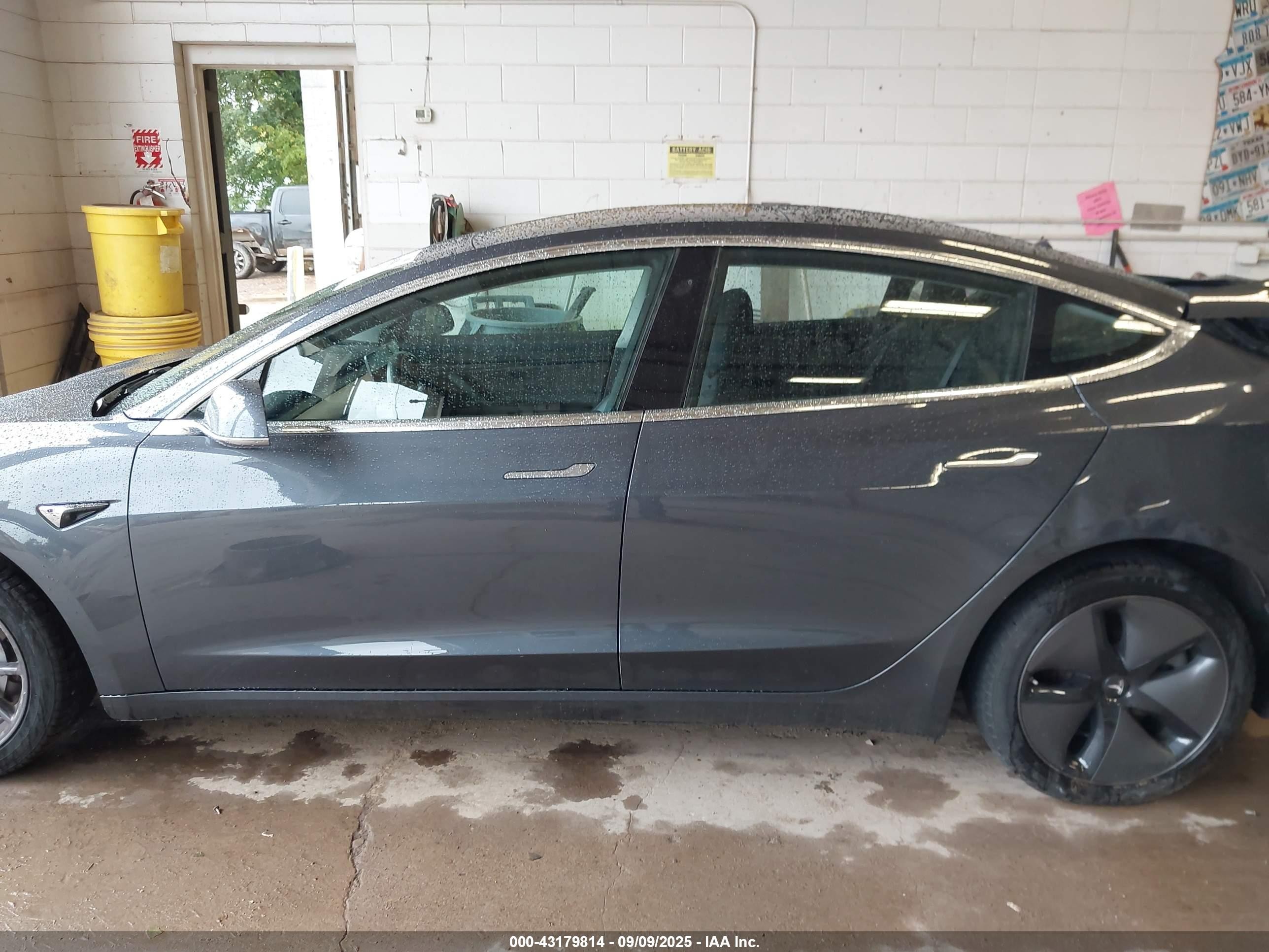 2018 Tesla Model 3 Long Range/performance Серый vin: 5YJ3E1EB0JF119149