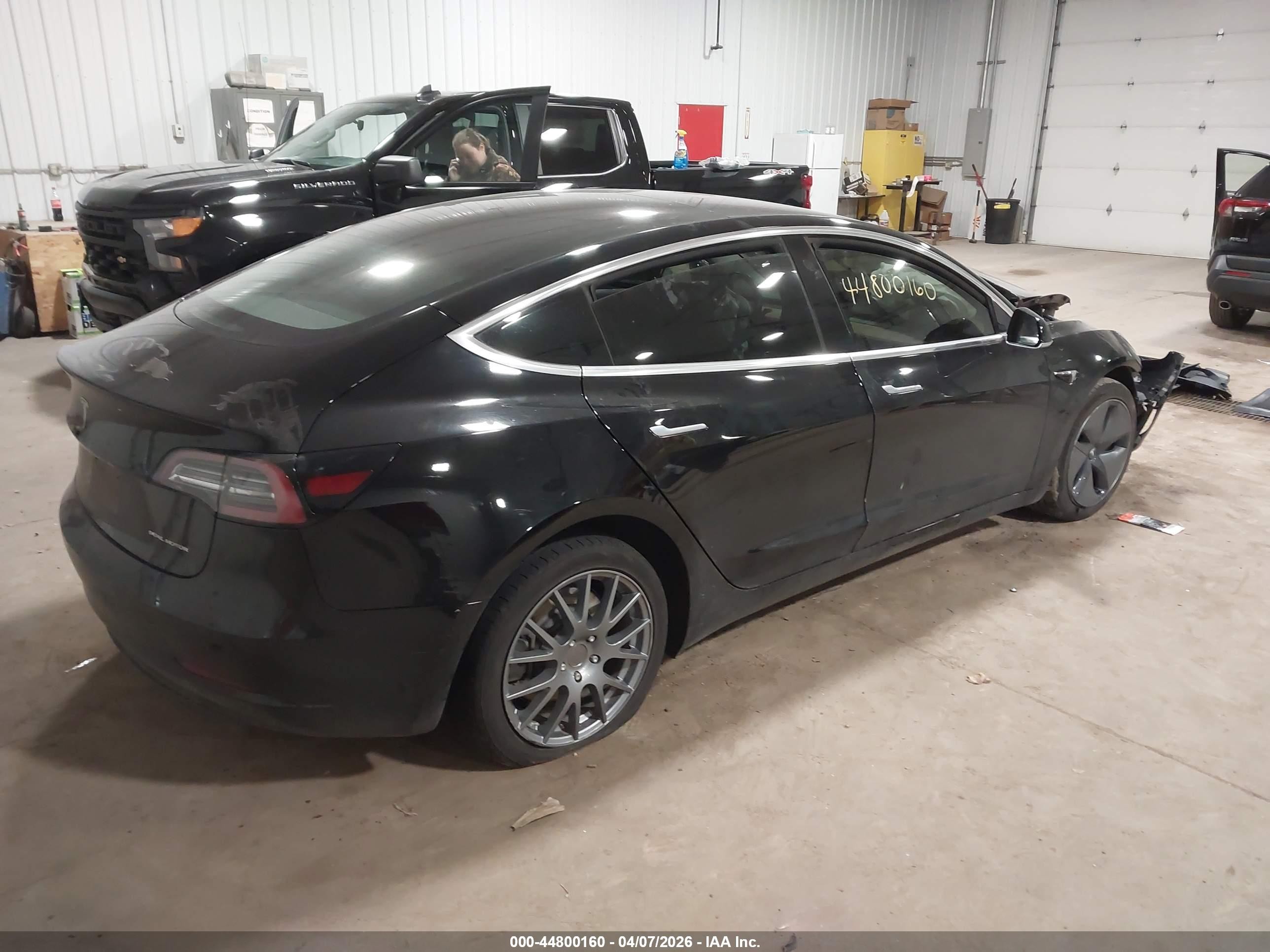 2019 Tesla Model 3 Long Range/performance Черный vin: 5YJ3E1EB0KF193415