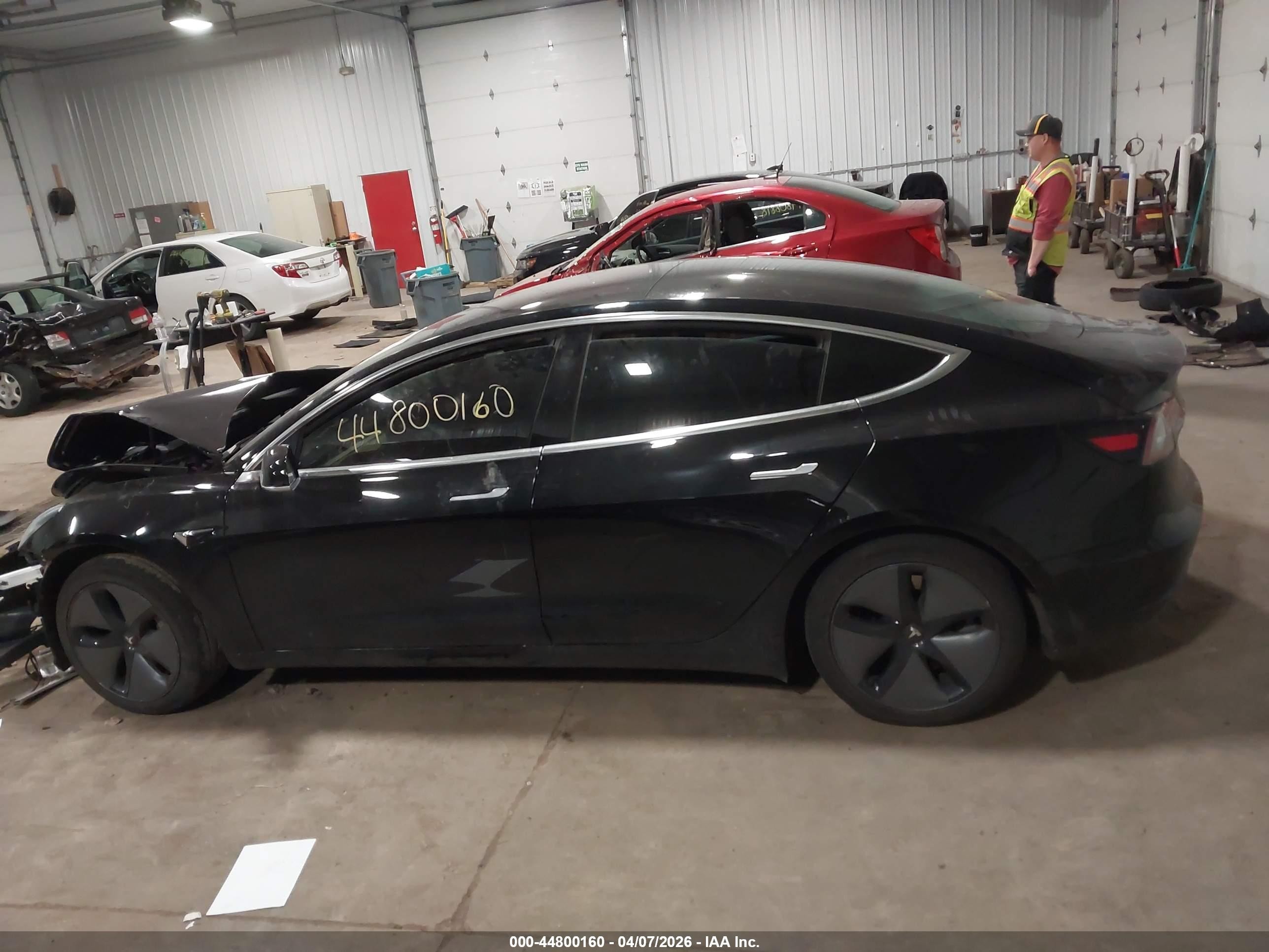 2019 Tesla Model 3 Long Range/performance Черный vin: 5YJ3E1EB0KF193415