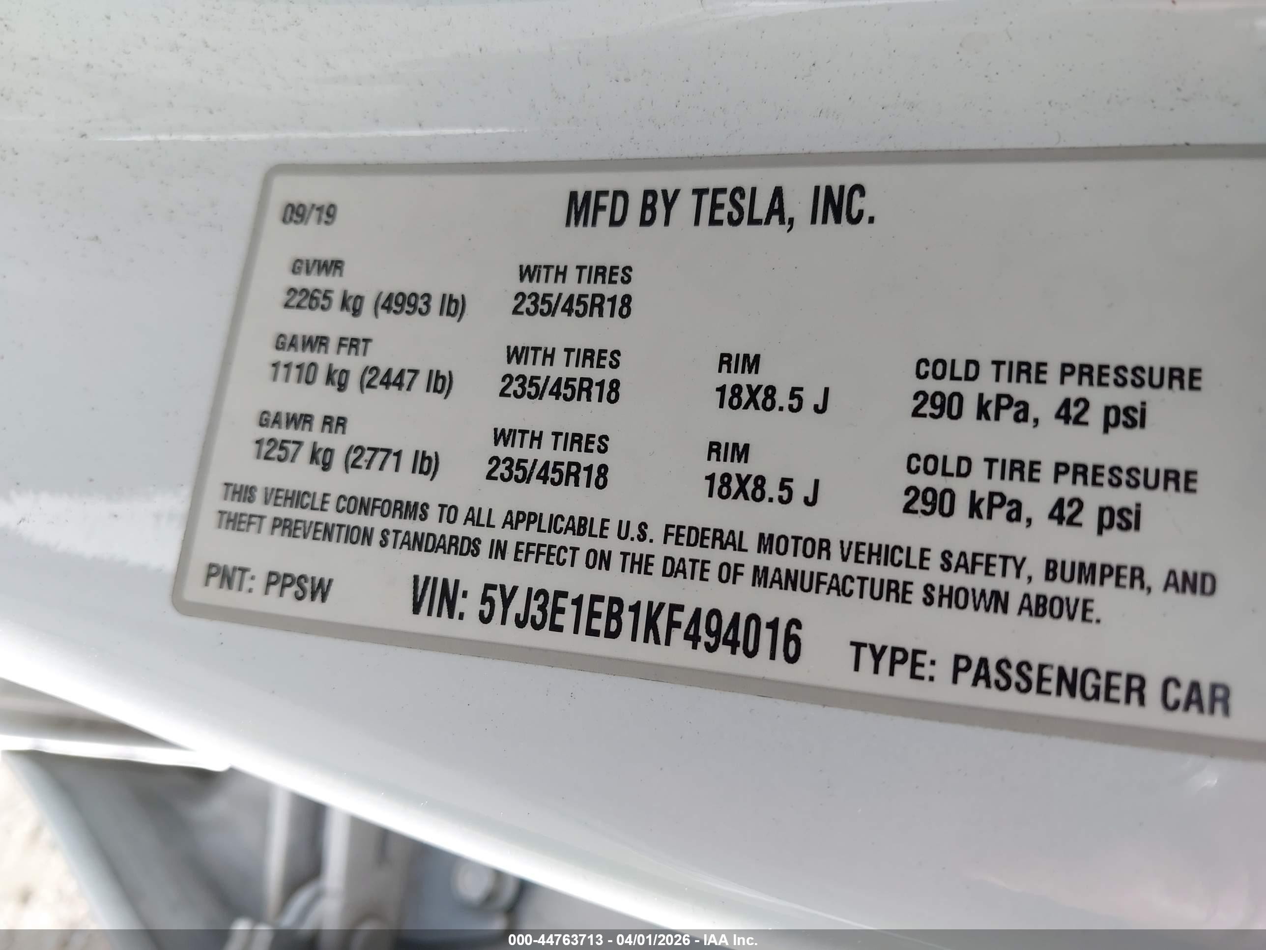 2019 Tesla Model 3 Long Range/performance Белый vin: 5YJ3E1EB1KF494016