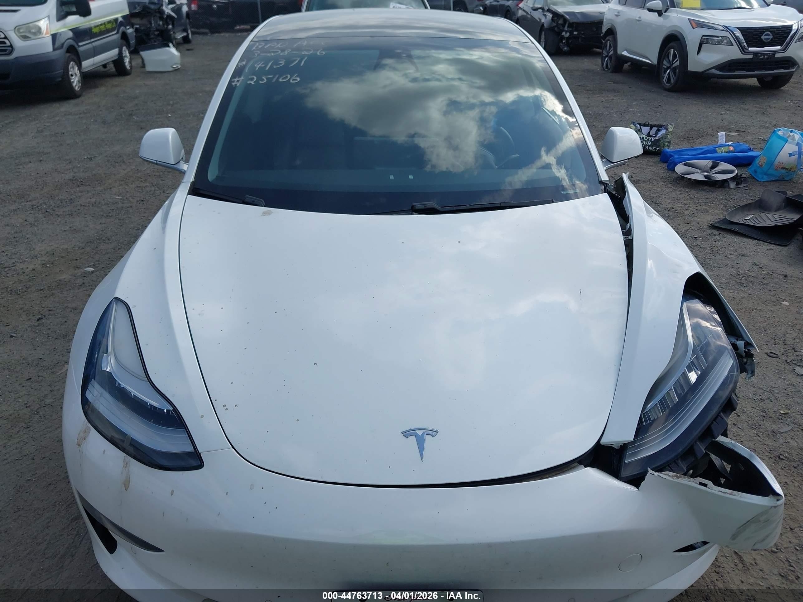 2019 Tesla Model 3 Long Range/performance Белый vin: 5YJ3E1EB1KF494016