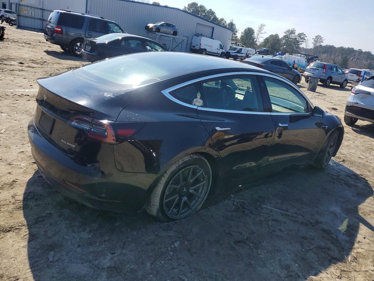 2019 Tesla Model 3 Черный vin: 5YJ3E1EB1KF497031