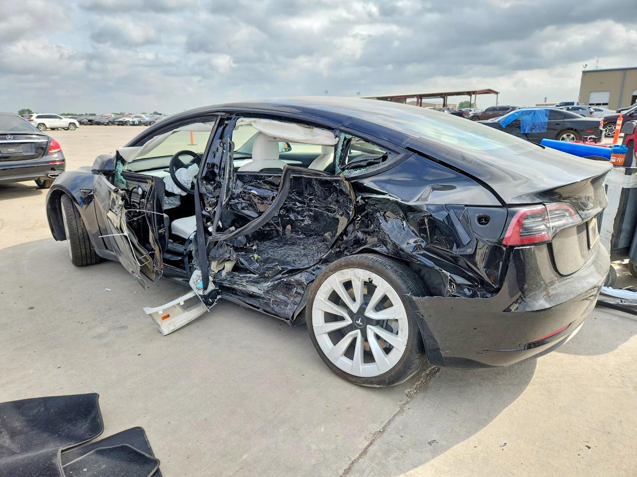 2022 Tesla Model 3 Black vin: 5YJ3E1EB2NF163451
