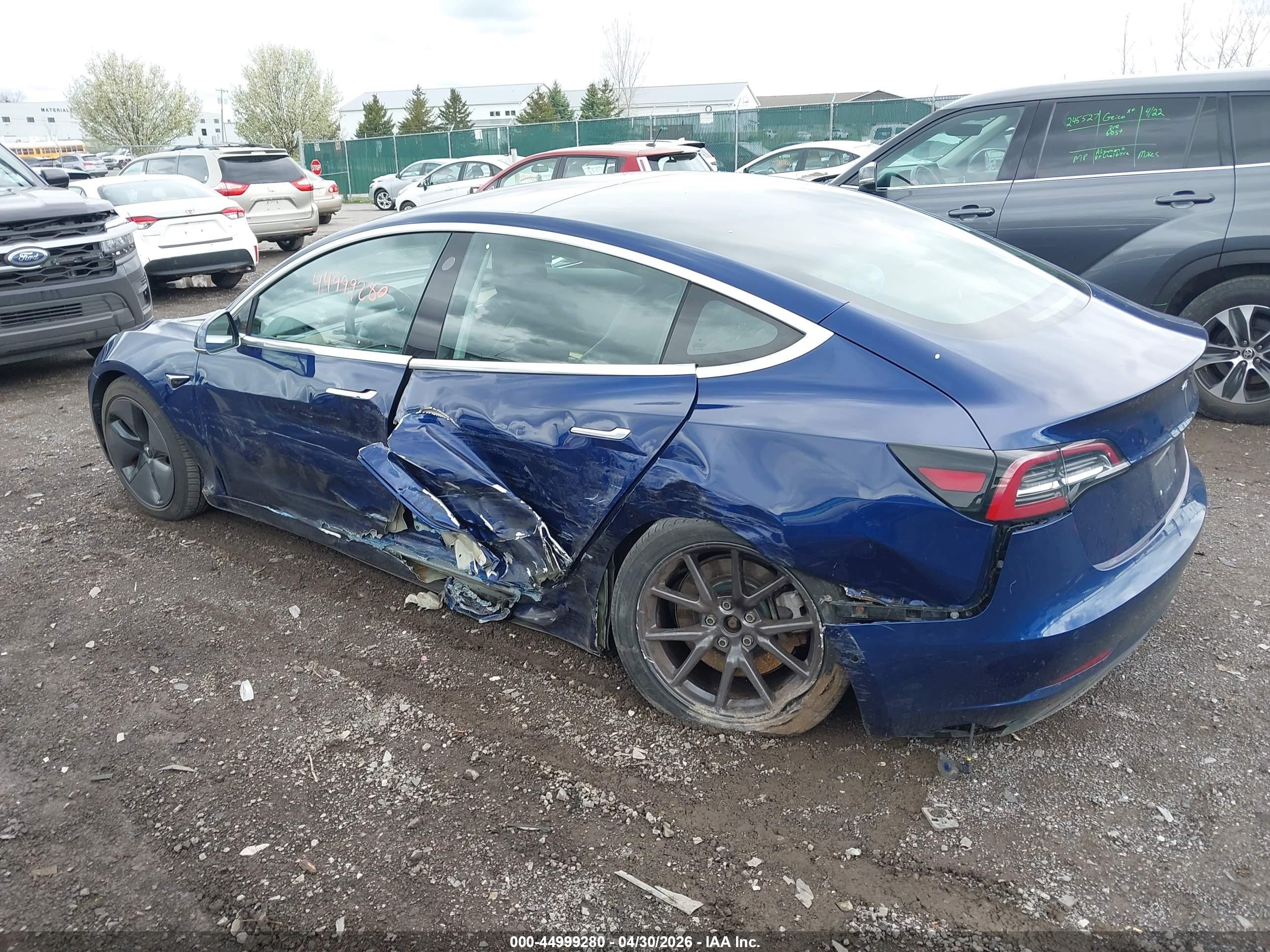 2018 Tesla Model 3 Long Range/performance Синий vin: 5YJ3E1EB3JF105083
