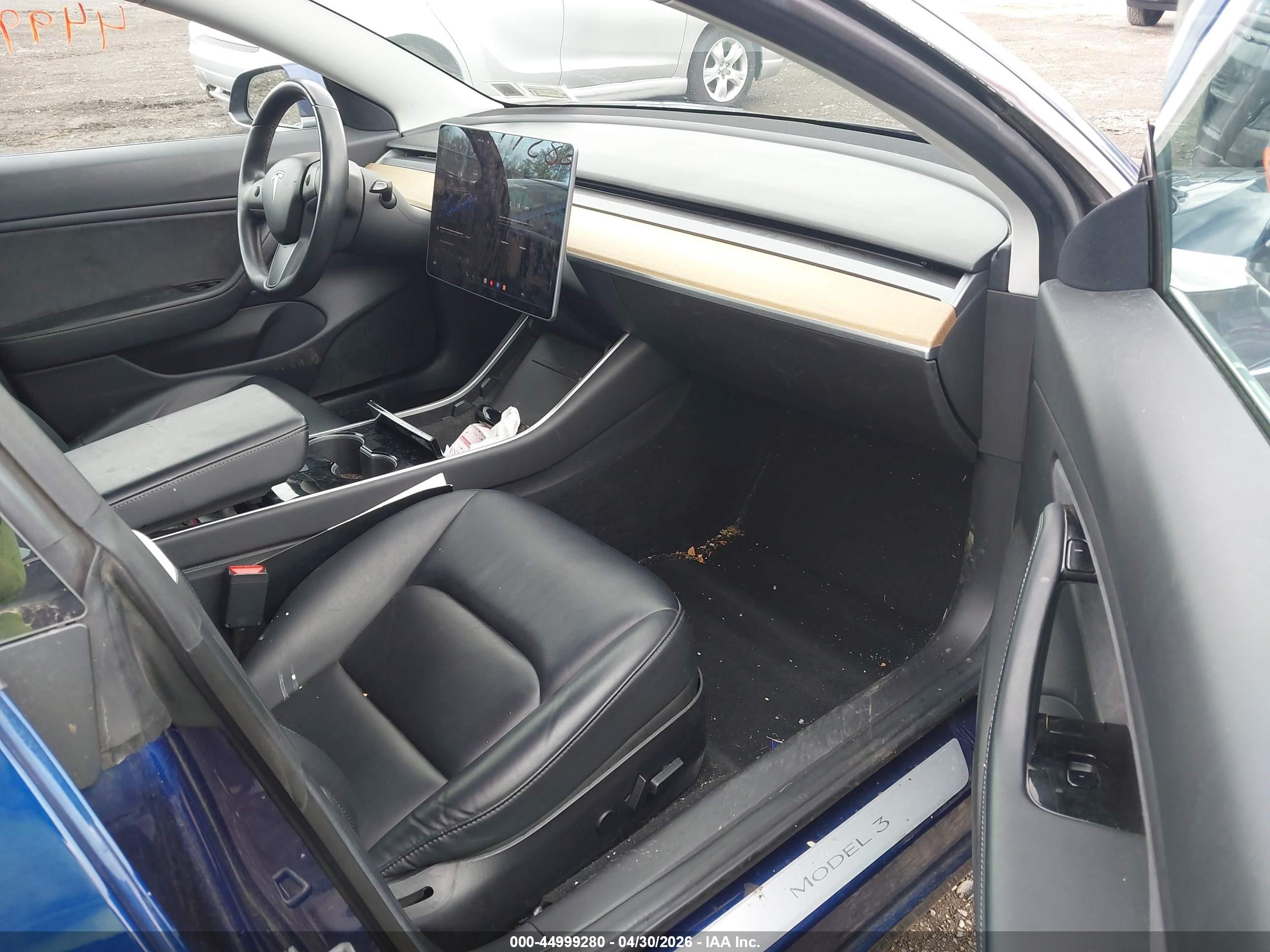 2018 Tesla Model 3 Long Range/performance Синий vin: 5YJ3E1EB3JF105083