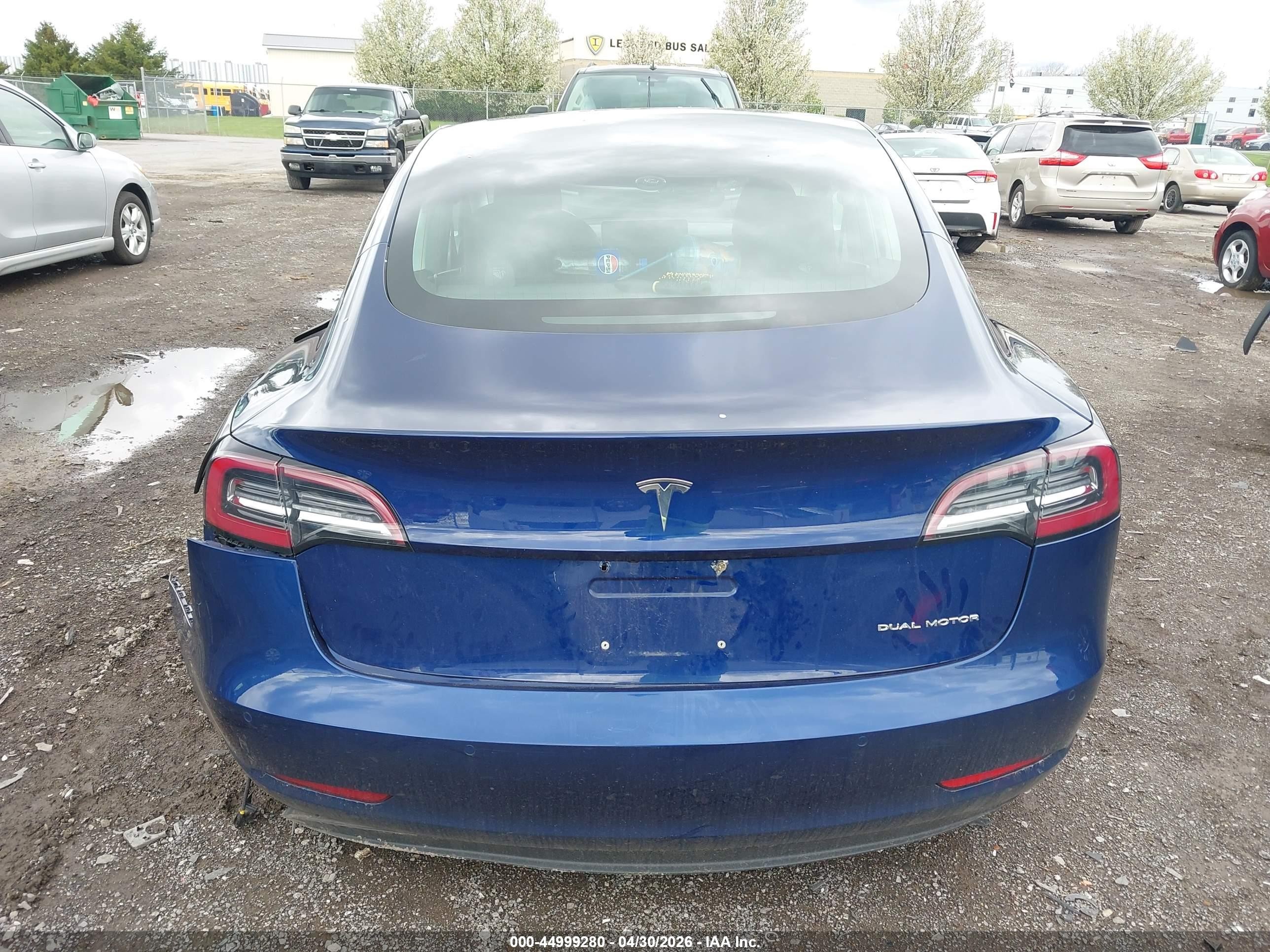 2018 Tesla Model 3 Long Range/performance Синий vin: 5YJ3E1EB3JF105083