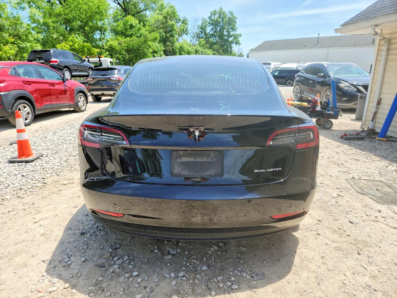 2020 Tesla Model 3 Черный vin: 5YJ3E1EB3LF639025