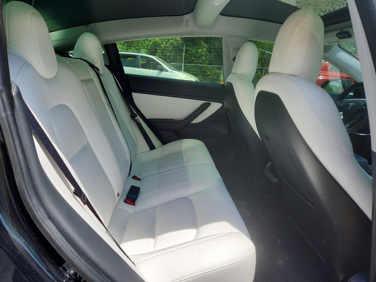 2020 Tesla Model 3 Черный vin: 5YJ3E1EB3LF639025