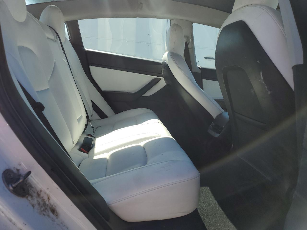 2021 Tesla Model 3 Белый vin: 5YJ3E1EB4MF860182