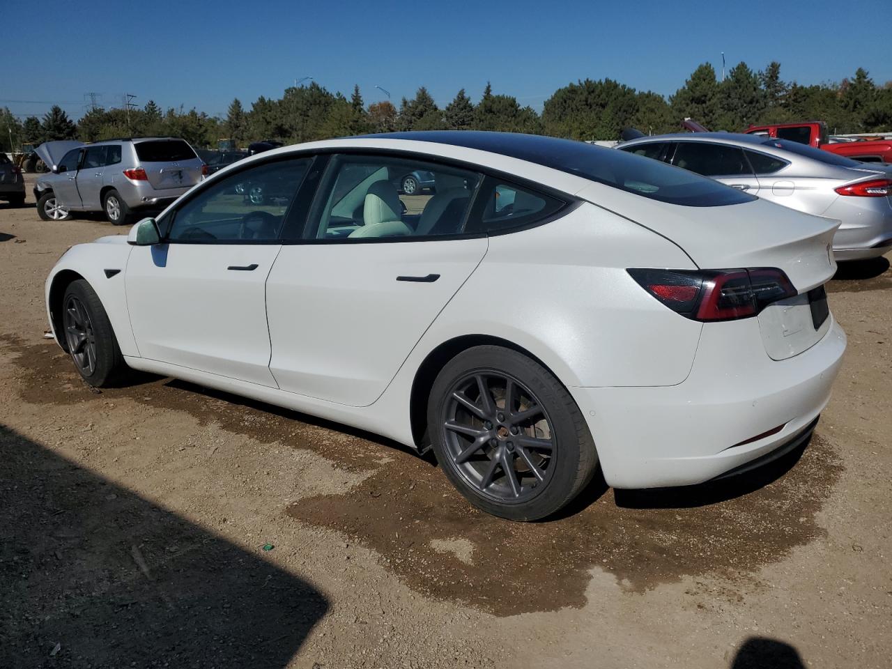2021 Tesla Model 3 Белый vin: 5YJ3E1EB4MF860182