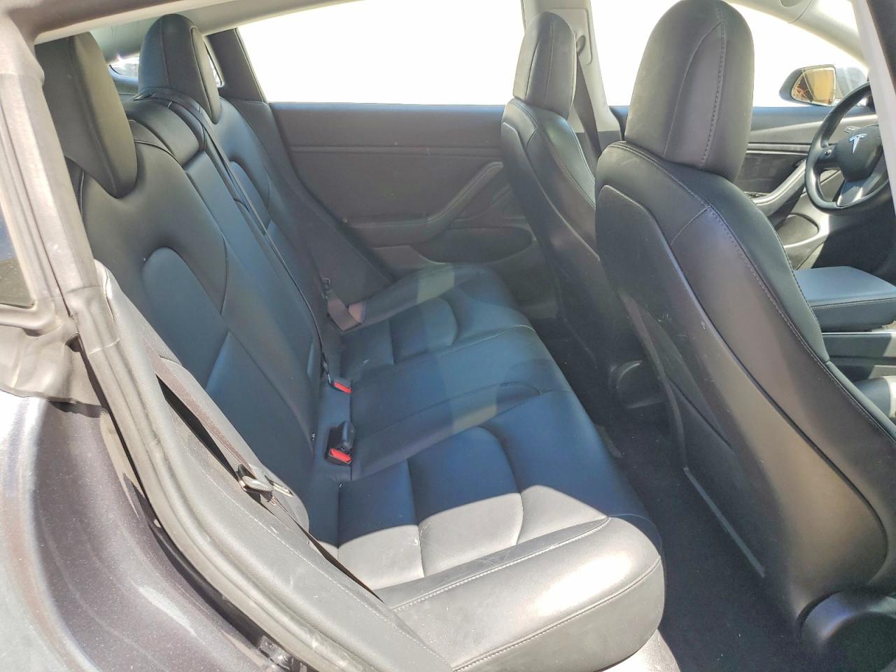 2018 Tesla Model 3 Gray vin: 5YJ3E1EB5JF093180