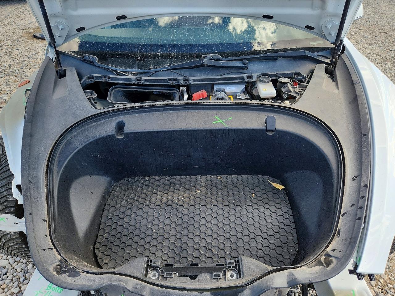 2020 Tesla Model 3 Белый vin: 5YJ3E1EB5LF711438