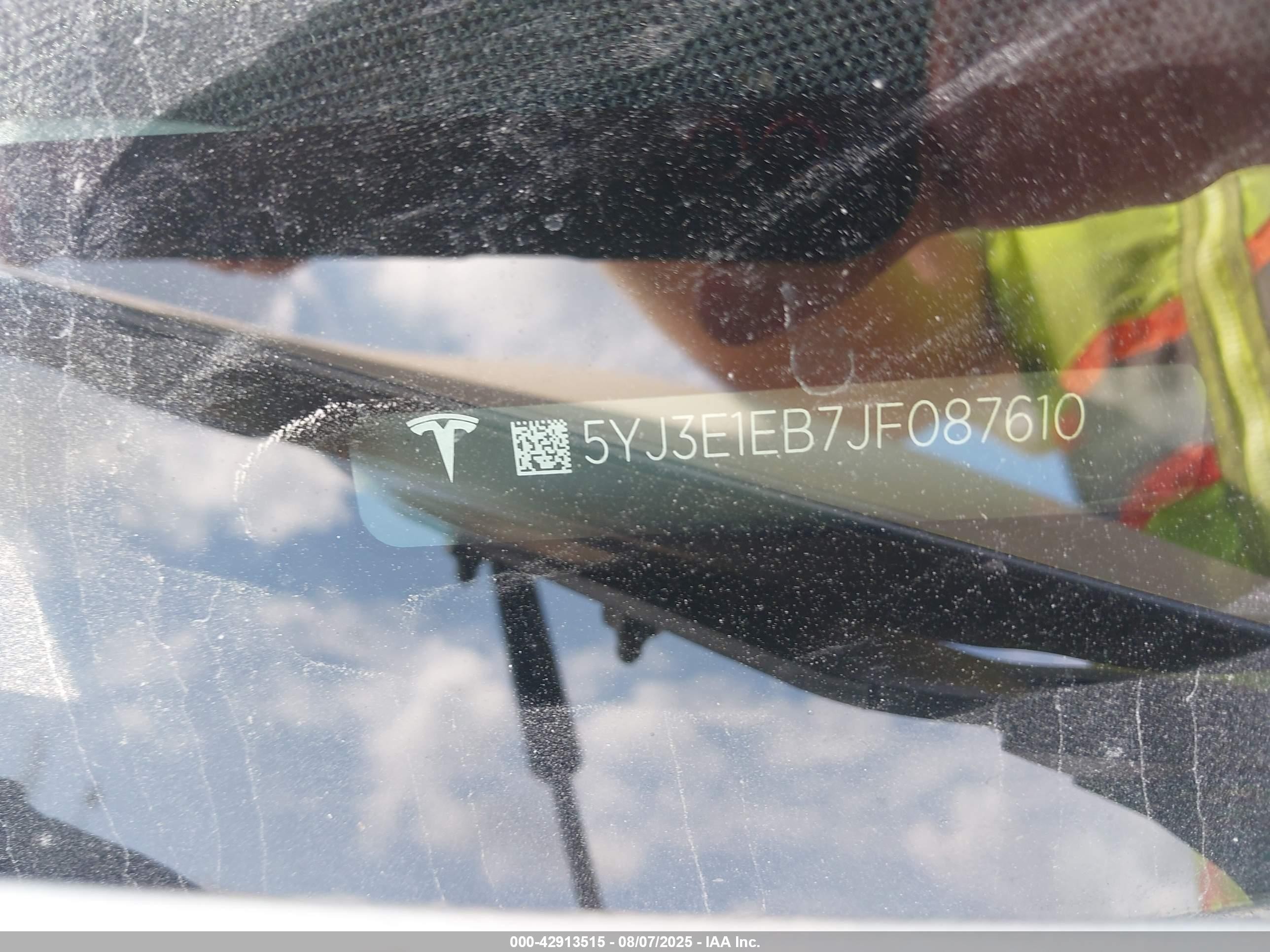 2018 Tesla Model 3 Long Range/performance Серебряный vin: 5YJ3E1EB7JF087610