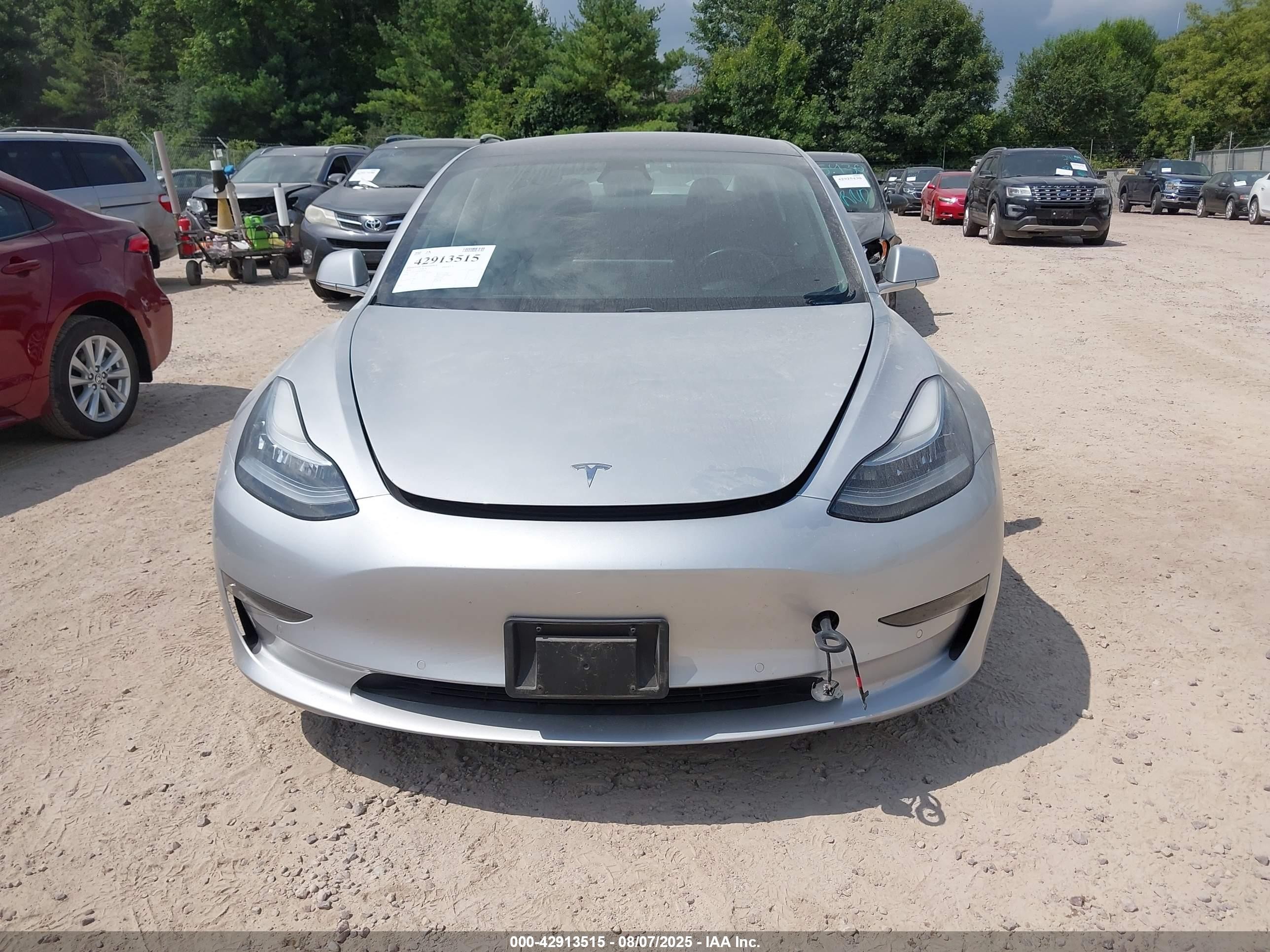 2018 Tesla Model 3 Long Range/performance Серебряный vin: 5YJ3E1EB7JF087610