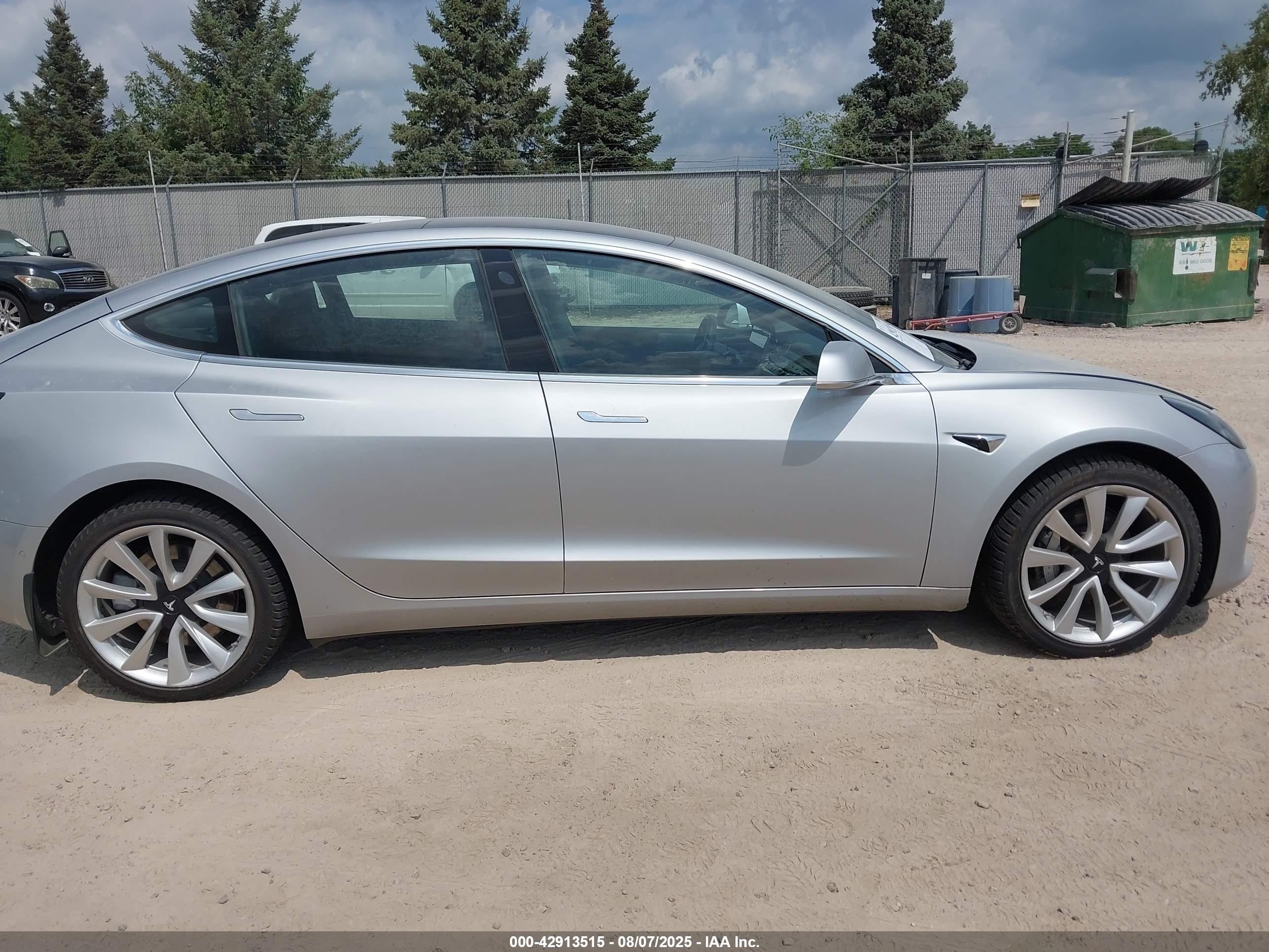 2018 Tesla Model 3 Long Range/performance Серебряный vin: 5YJ3E1EB7JF087610