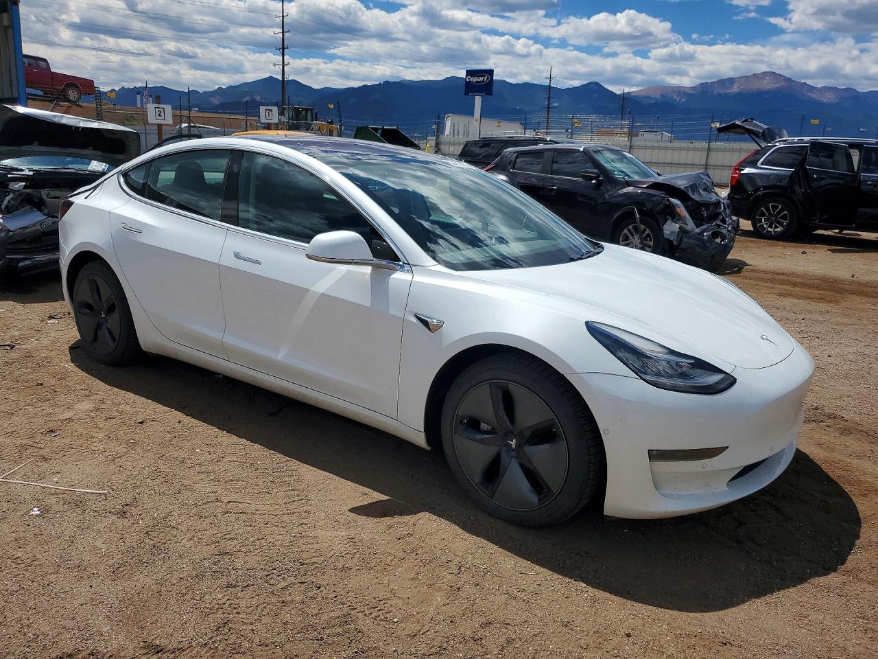 2018 Tesla Model 3 White vin: 5YJ3E1EB7JF108567