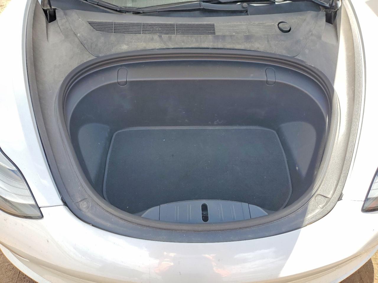 2018 Tesla Model 3 White vin: 5YJ3E1EB7JF108567