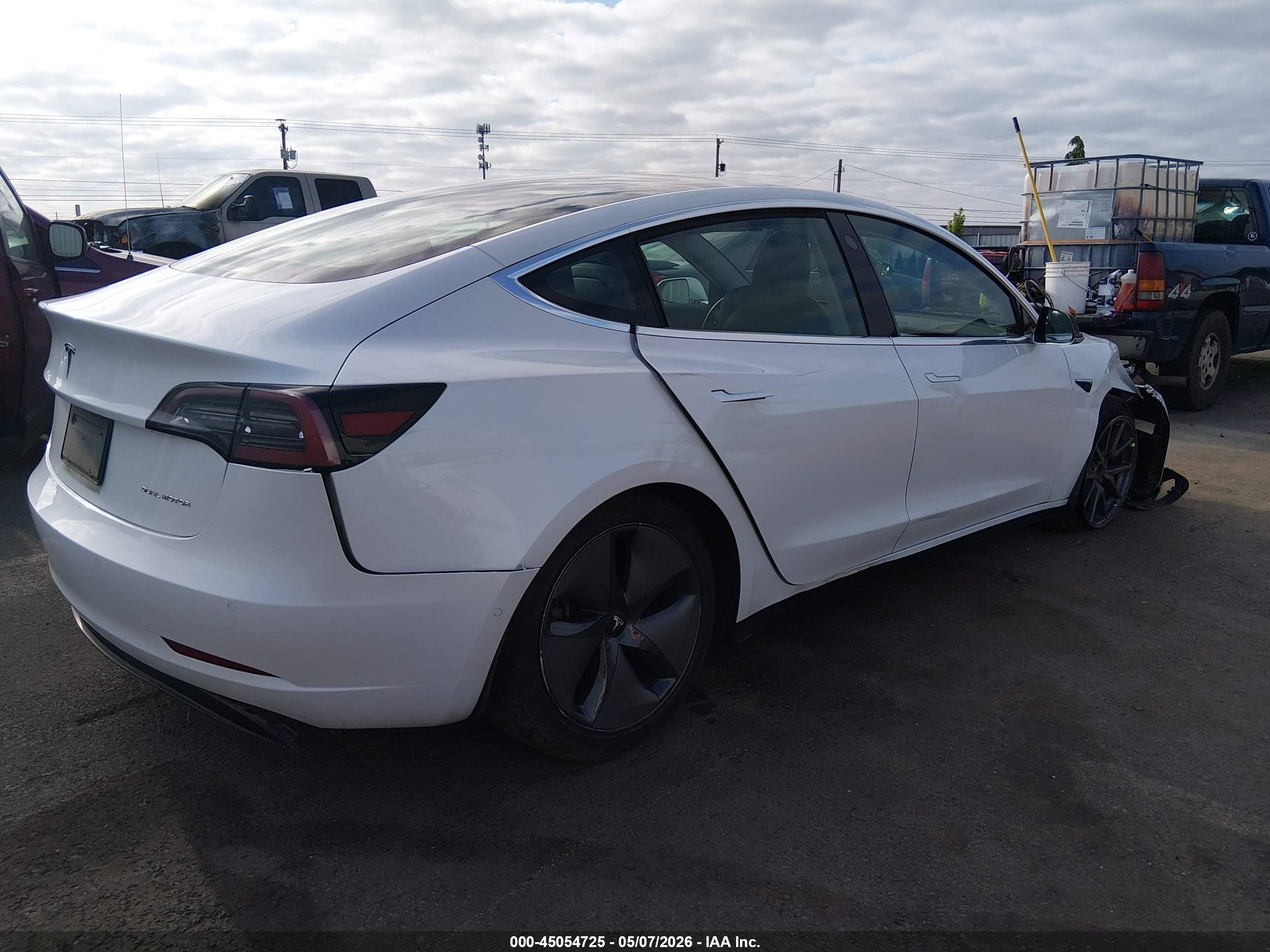 2019 Tesla Model 3 Long Range/performance White vin: 5YJ3E1EB7KF211750