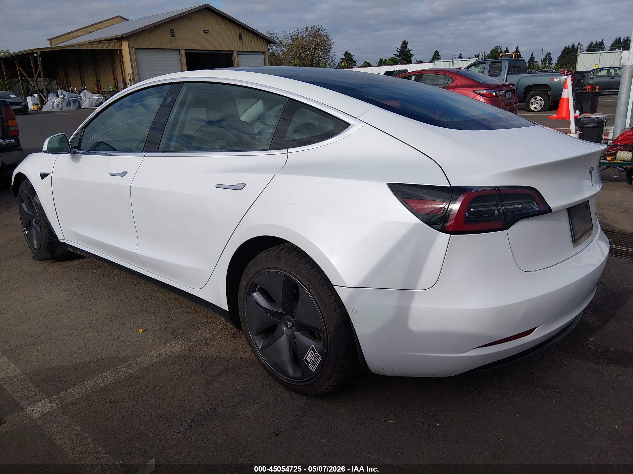 2019 Tesla Model 3 Long Range/performance White vin: 5YJ3E1EB7KF211750