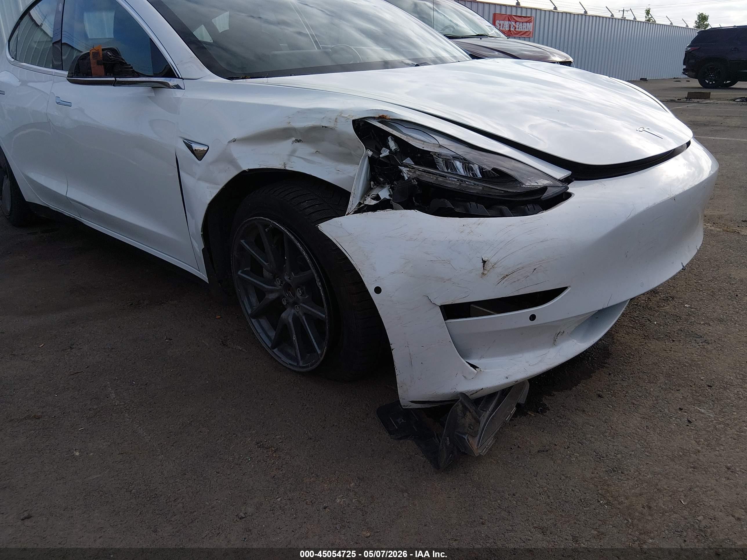 2019 Tesla Model 3 Long Range/performance White vin: 5YJ3E1EB7KF211750