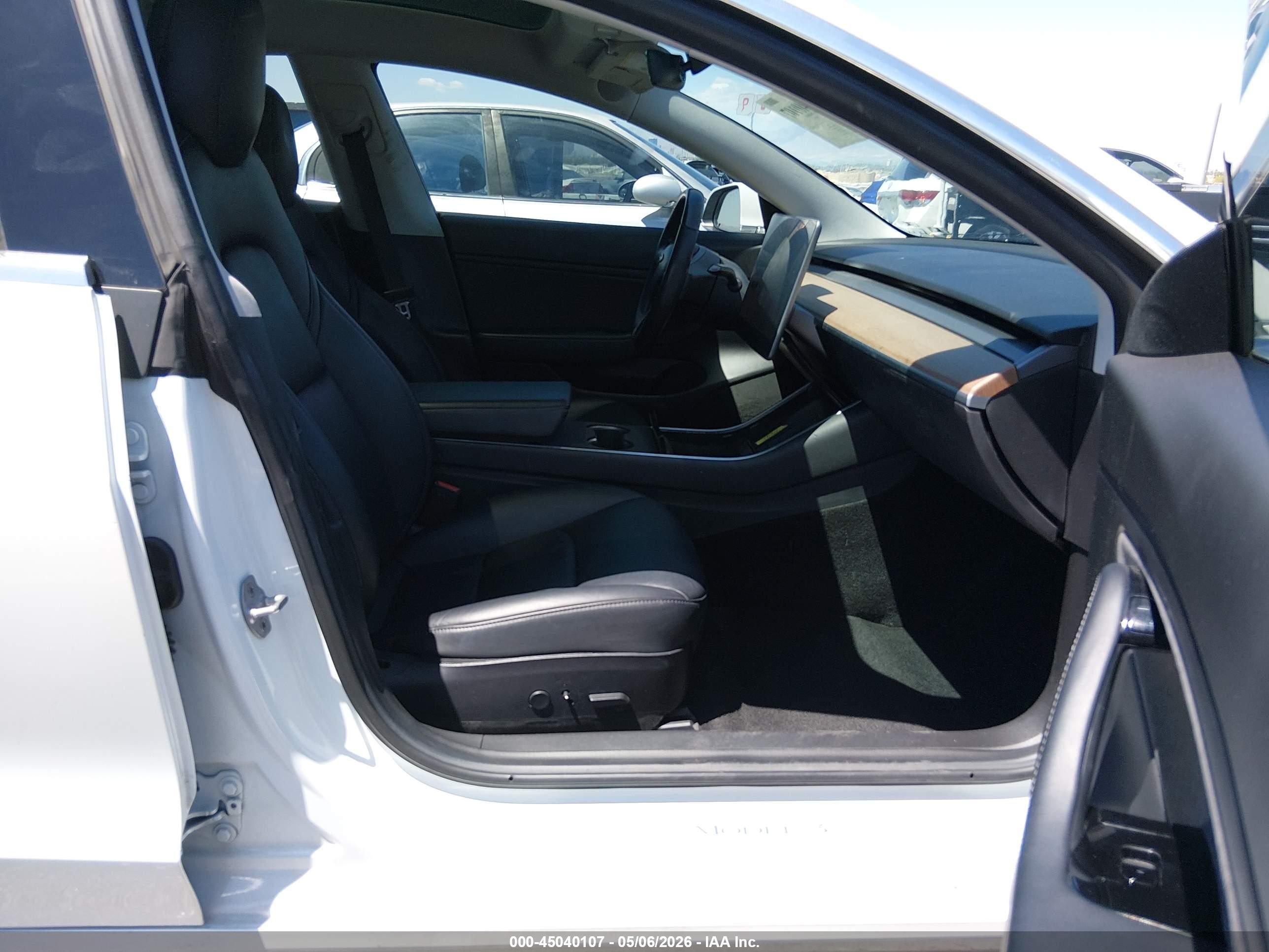 2019 Tesla Model 3 Long Range/performance Белый vin: 5YJ3E1EB9KF191601